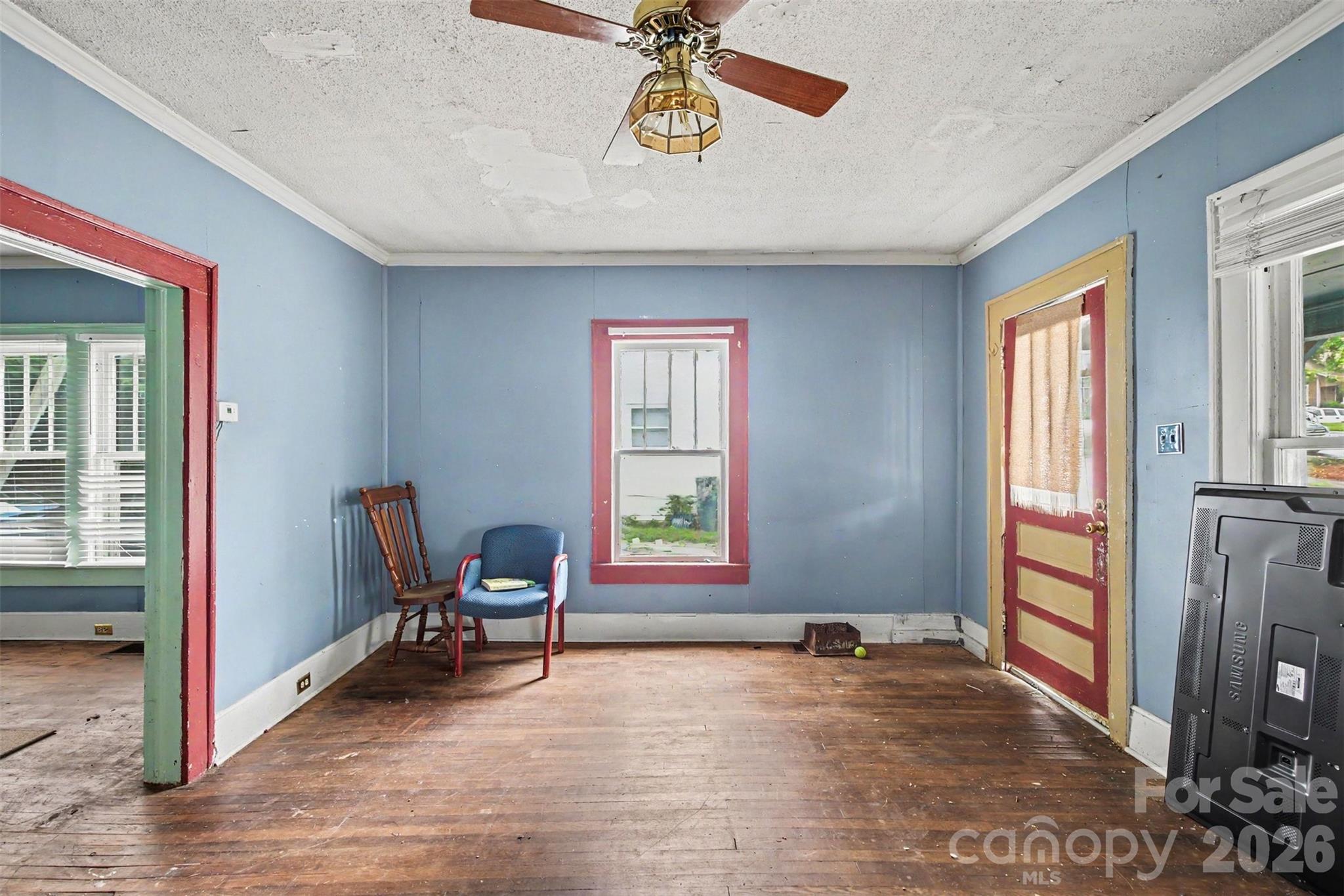 Single Family Residence at 509 W 1st Street, Winston Salem, photo 7 of 30