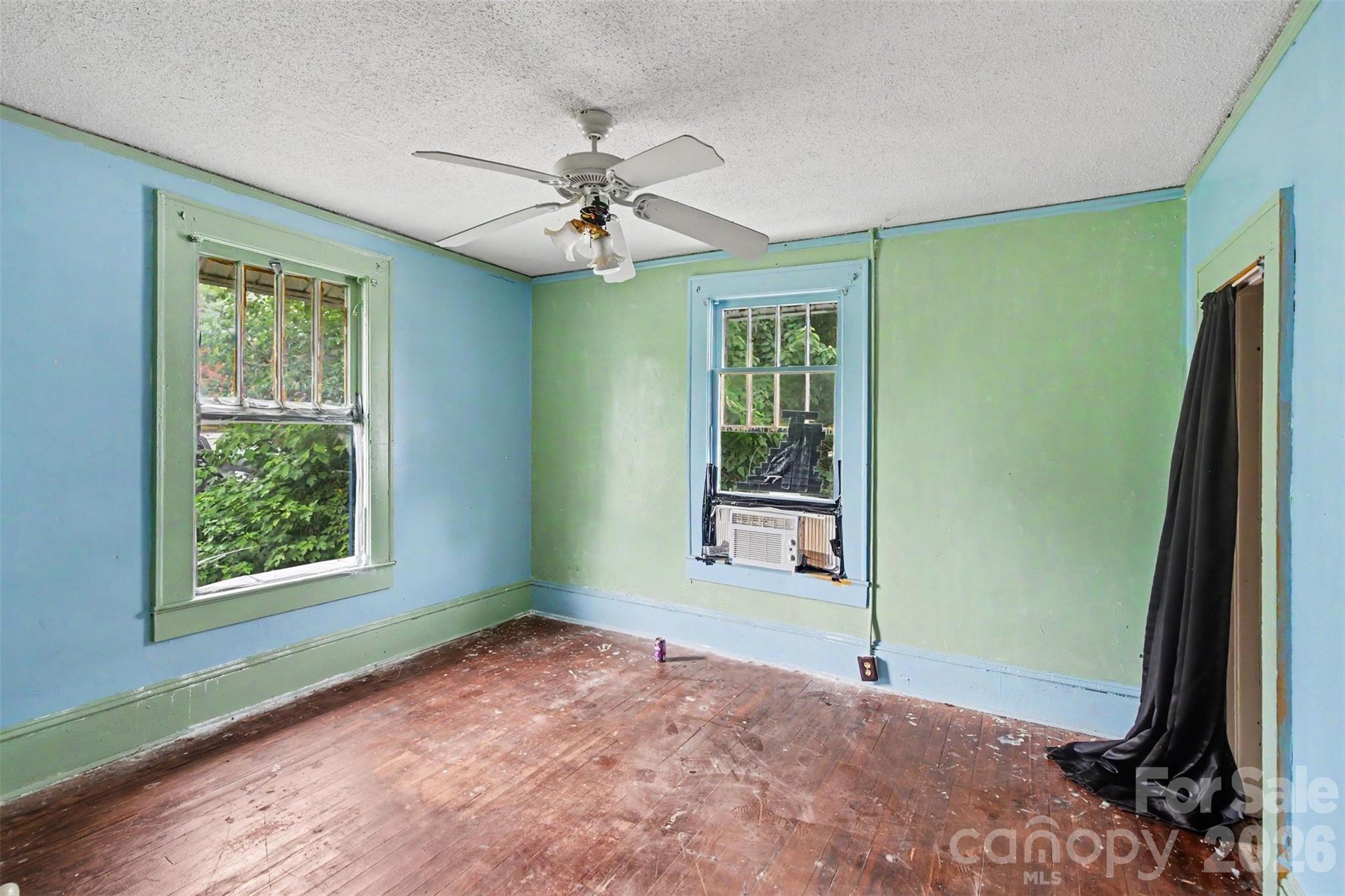 Single Family Residence at 509 W 1st Street, Winston Salem, photo 20 of 30
