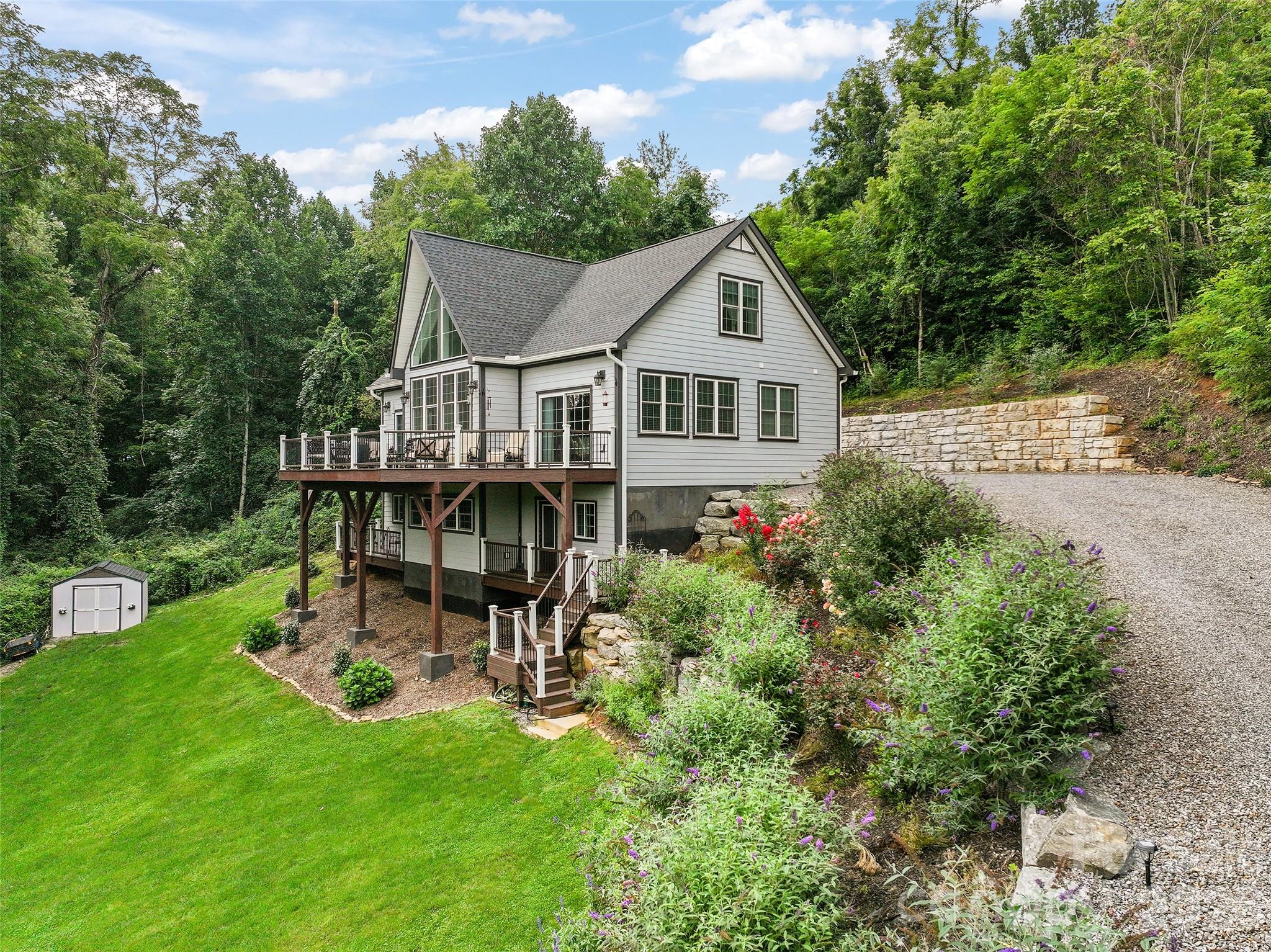 Single Family Residence at 114 Nesting Ridge, Waynesville, photo 3 of 45