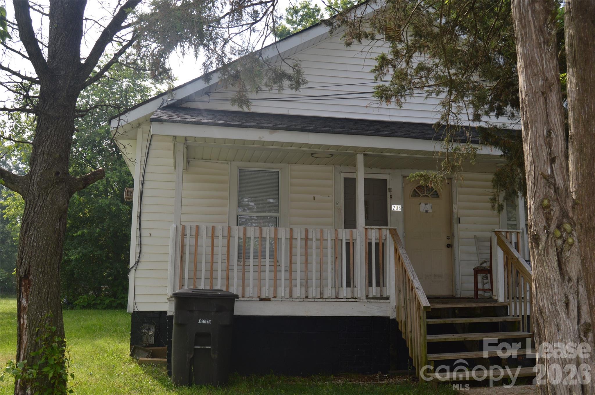 Apartment at 208 Wilson Street, Statesville, photo 2 of 8