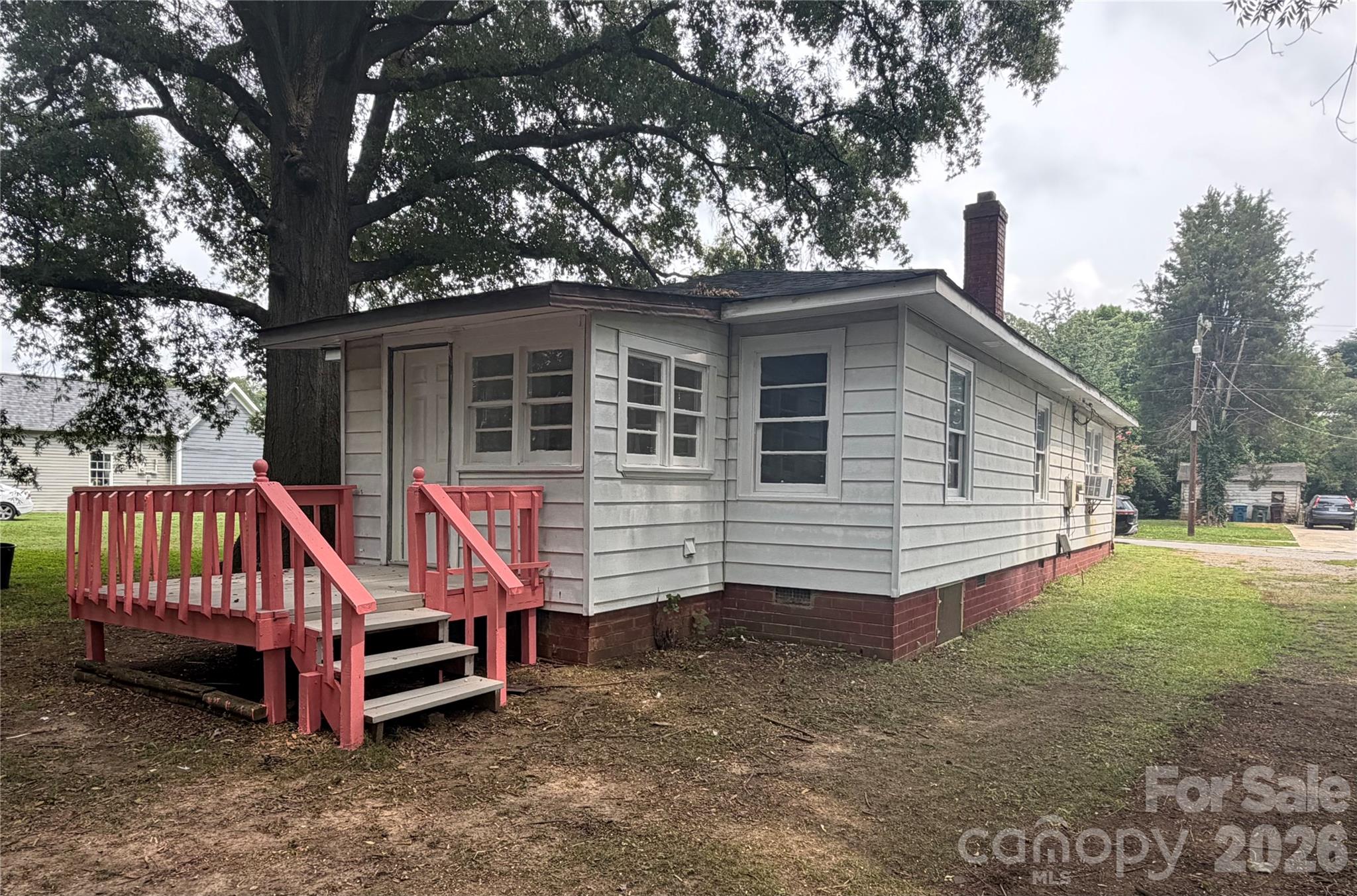 Single Family Residence at 508 N Shaver Street, Salisbury, photo 6 of 23