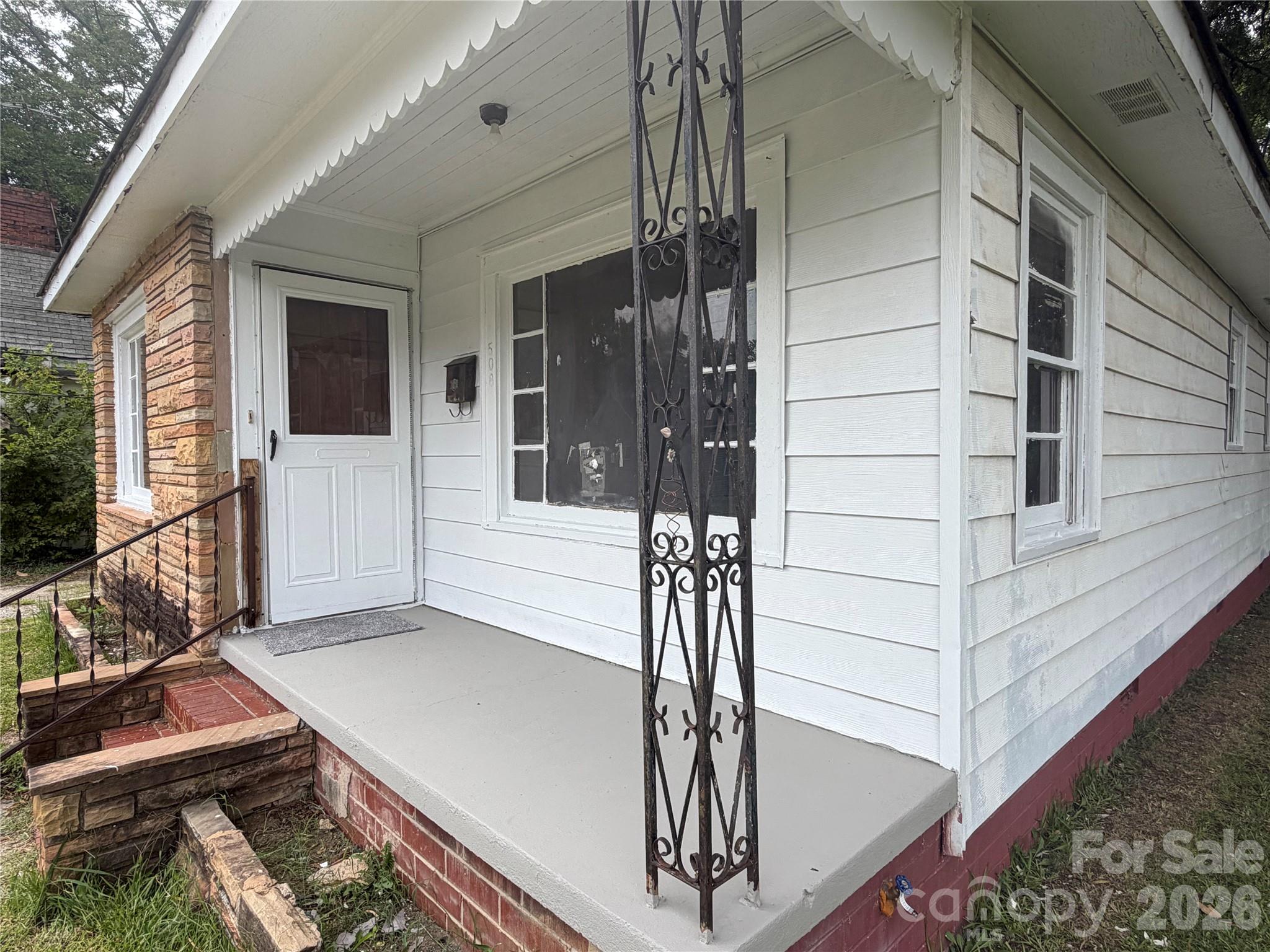 Single Family Residence at 508 N Shaver Street, Salisbury, photo 7 of 23