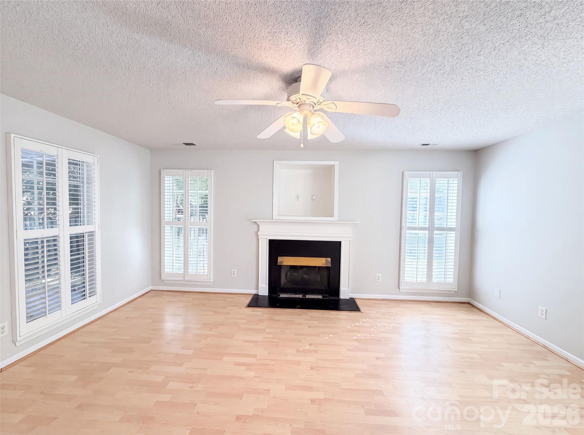 Single Family Residence at 3016 Wyntree Court, Matthews, photo 3 of 19