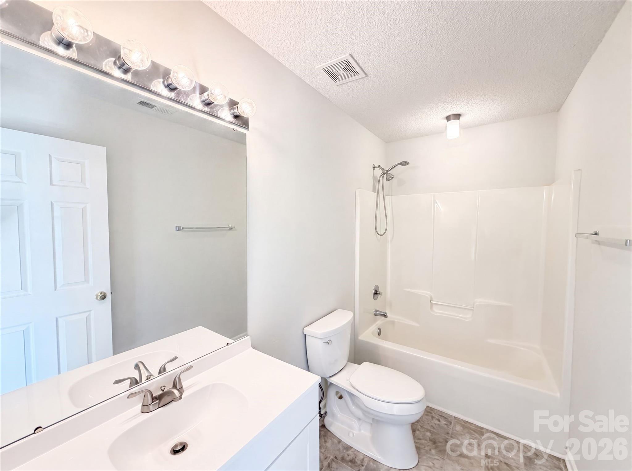 Single Family Residence at 3016 Wyntree Court, Matthews, photo 15 of 19