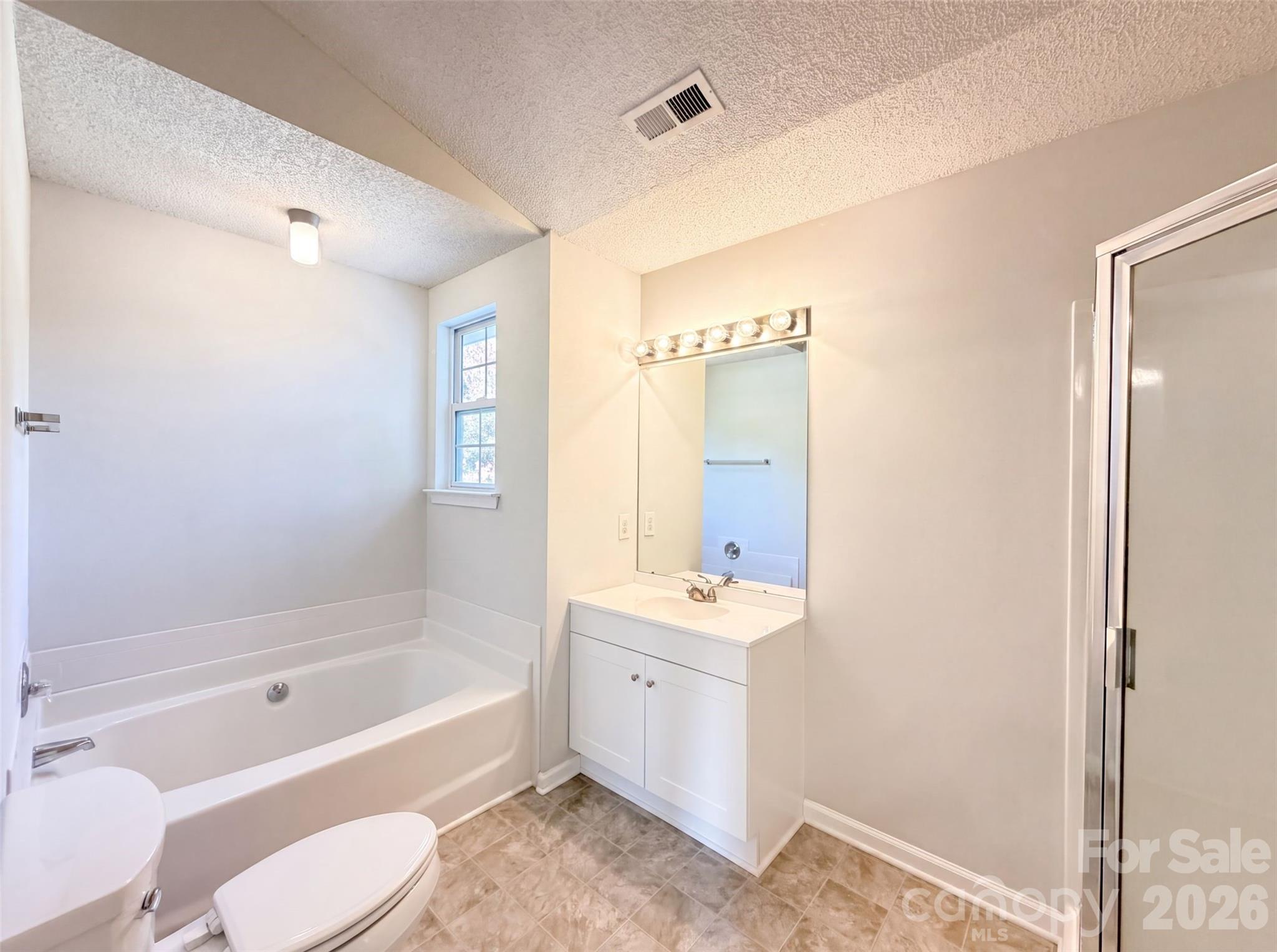 Single Family Residence at 3016 Wyntree Court, Matthews, photo 16 of 19