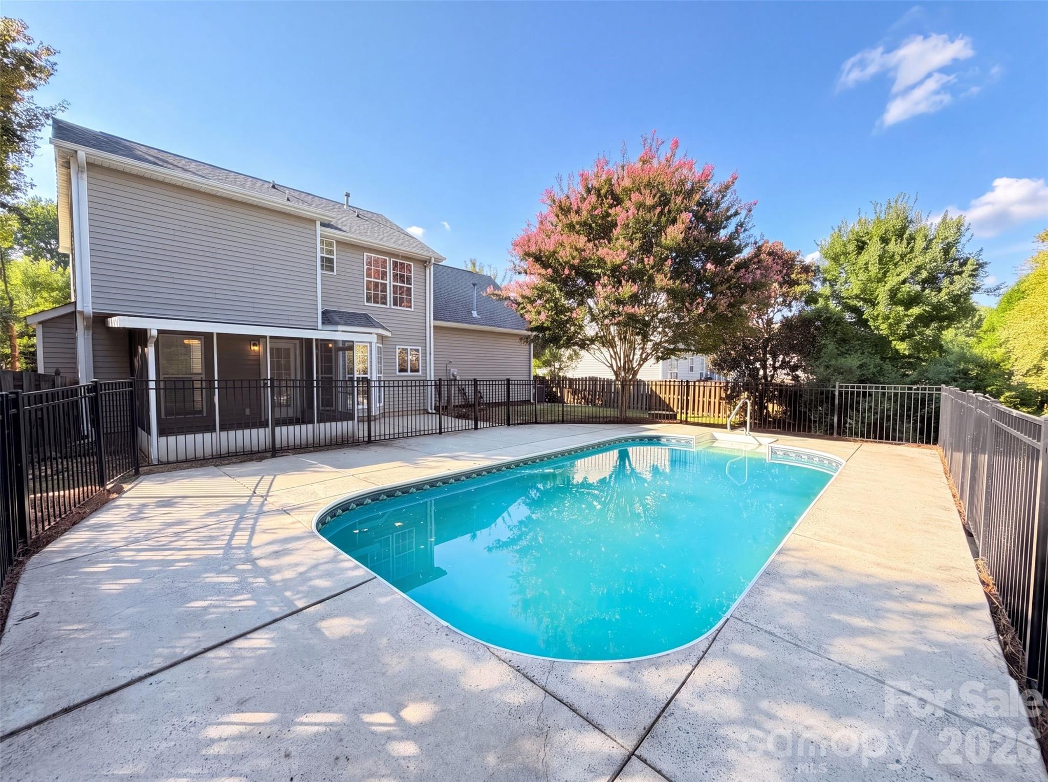 Single Family Residence at 3016 Wyntree Court, Matthews, photo 17 of 19