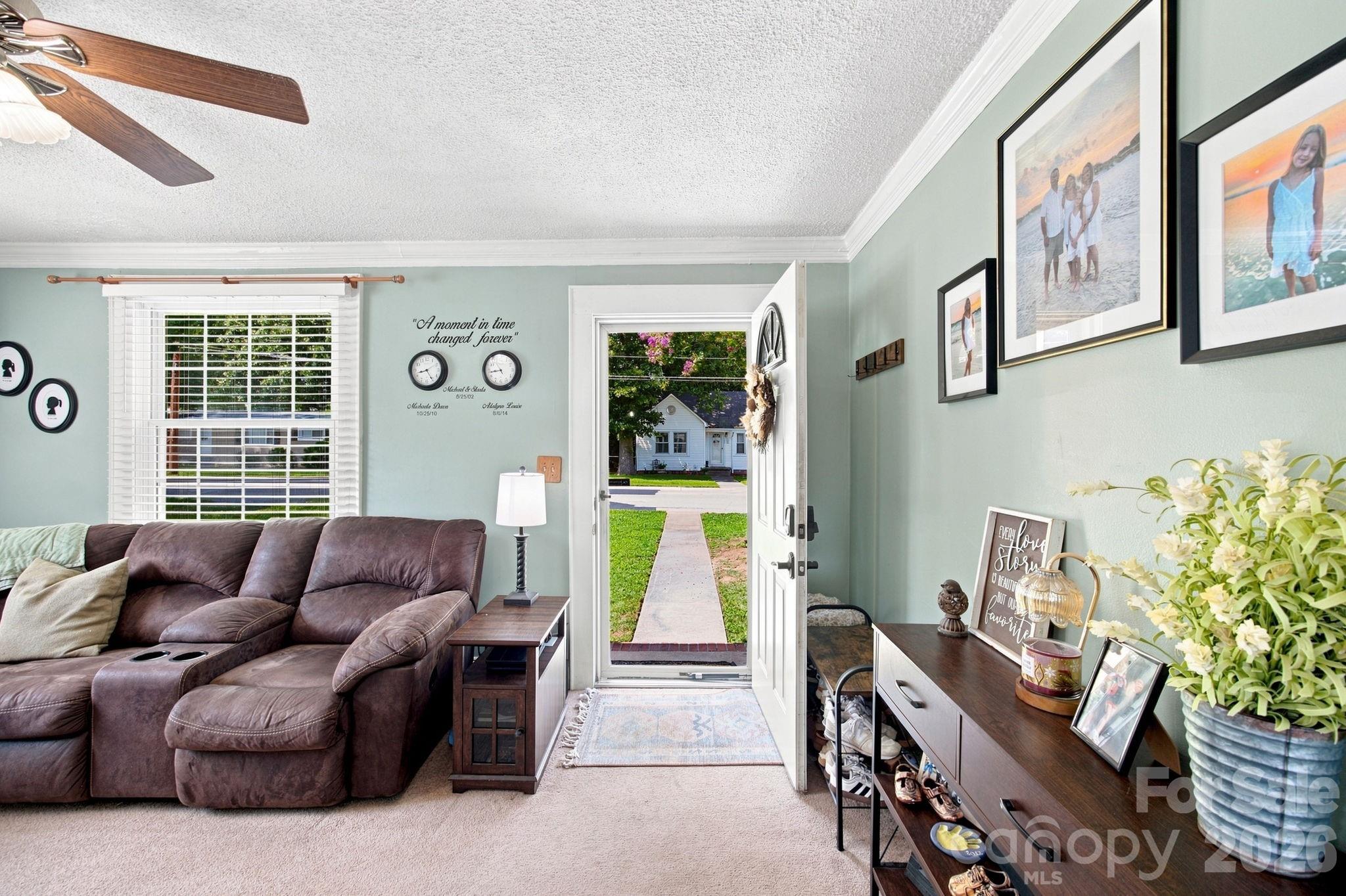 Single Family Residence at 2102 Englewood Street, Kannapolis, photo 5 of 34