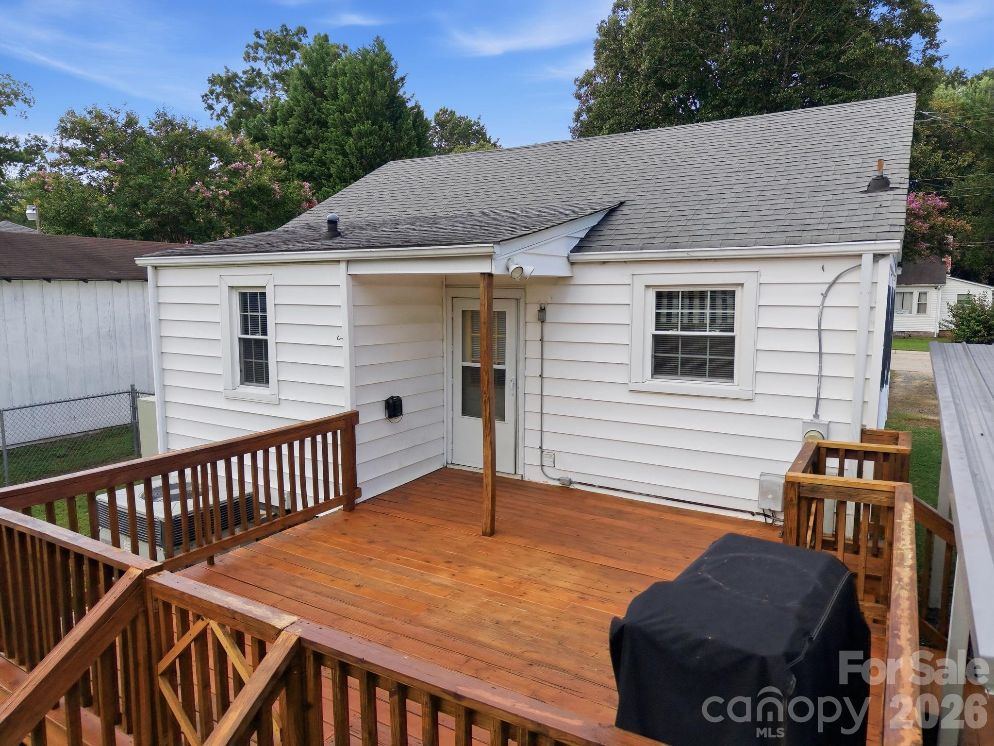 Single Family Residence at 2102 Englewood Street, Kannapolis, photo 19 of 34