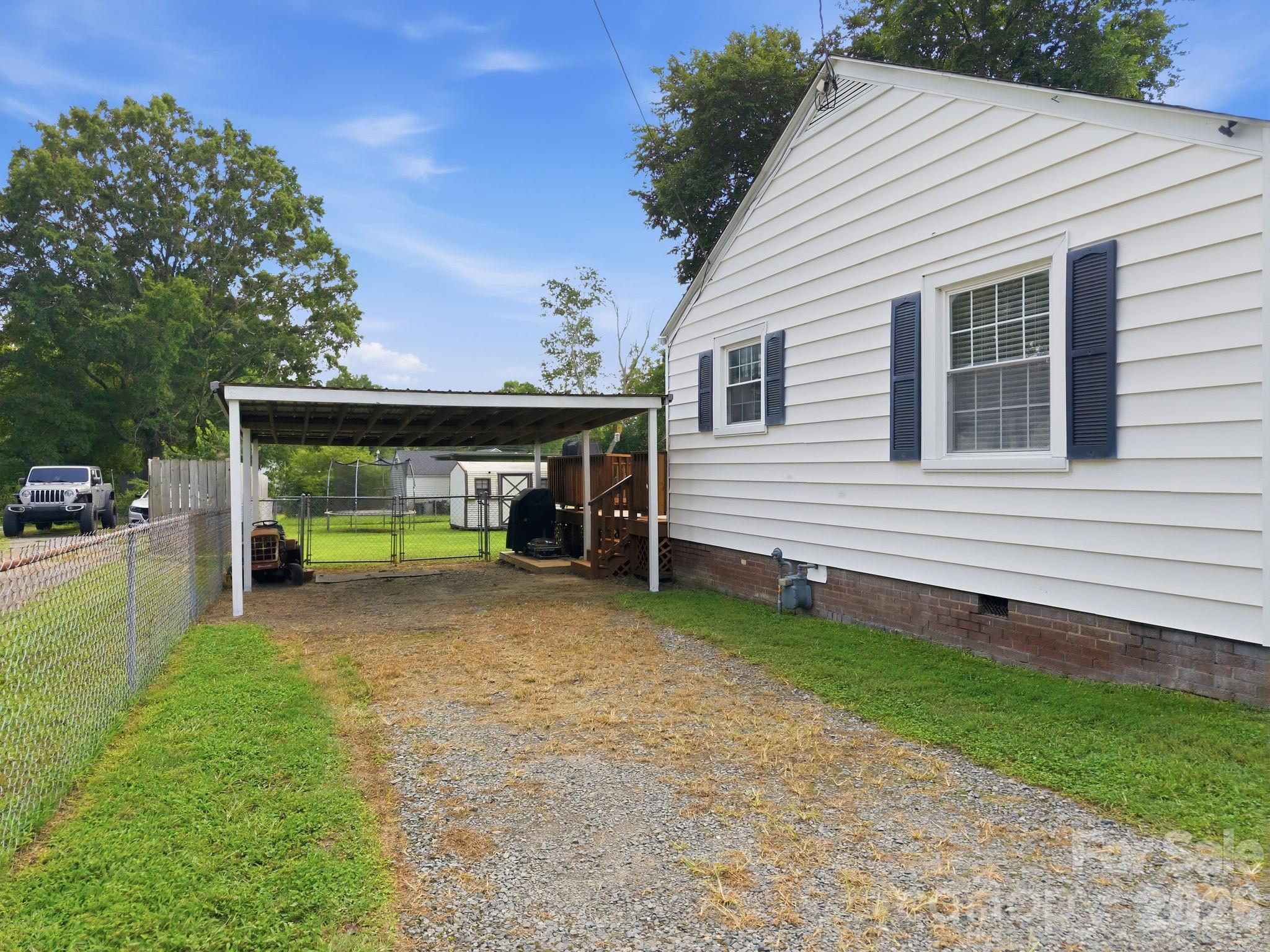 Single Family Residence at 2102 Englewood Street, Kannapolis, photo 28 of 34