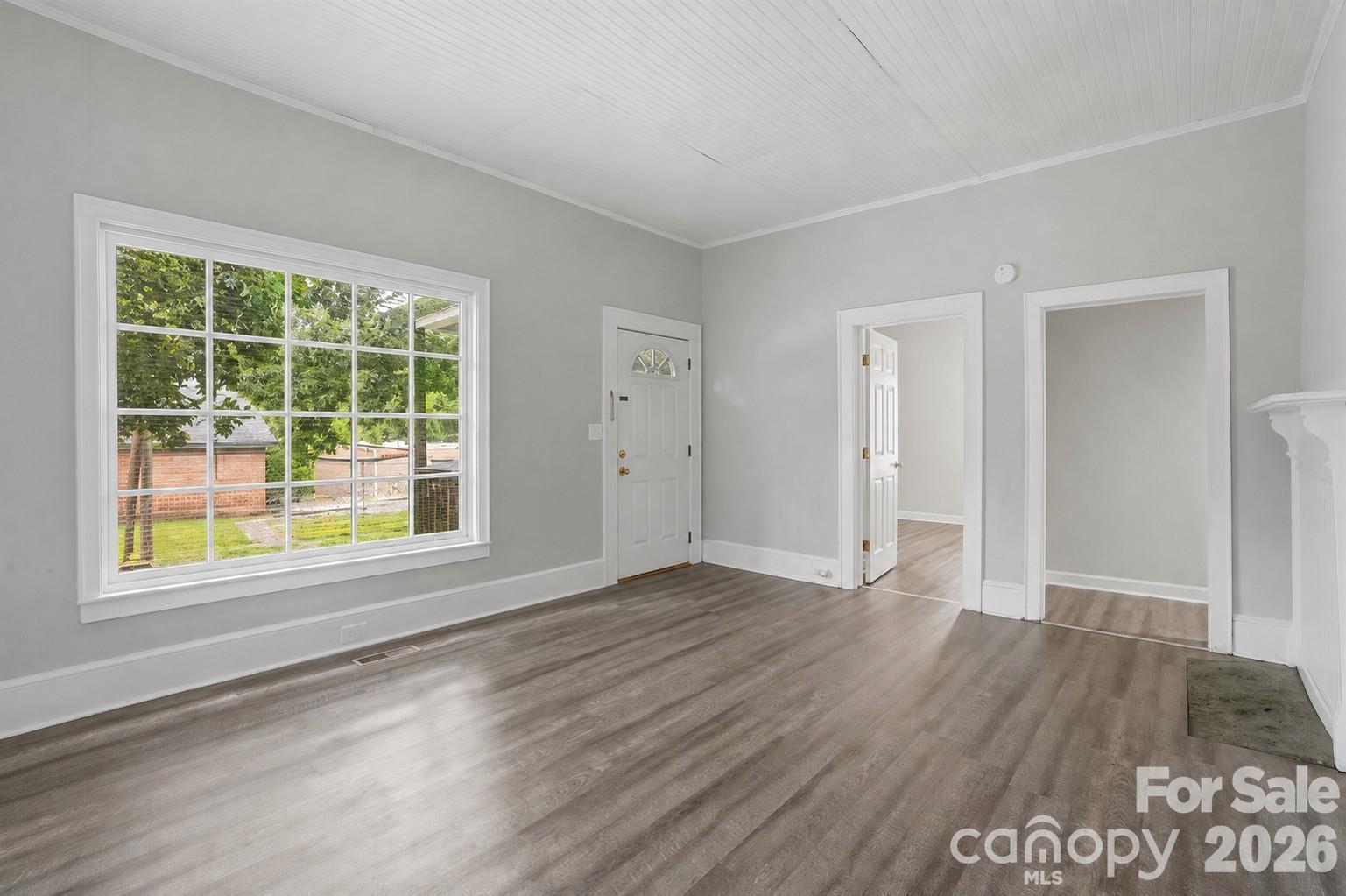 Single Family Residence at 322 Willow Street, Gastonia, photo 3 of 29