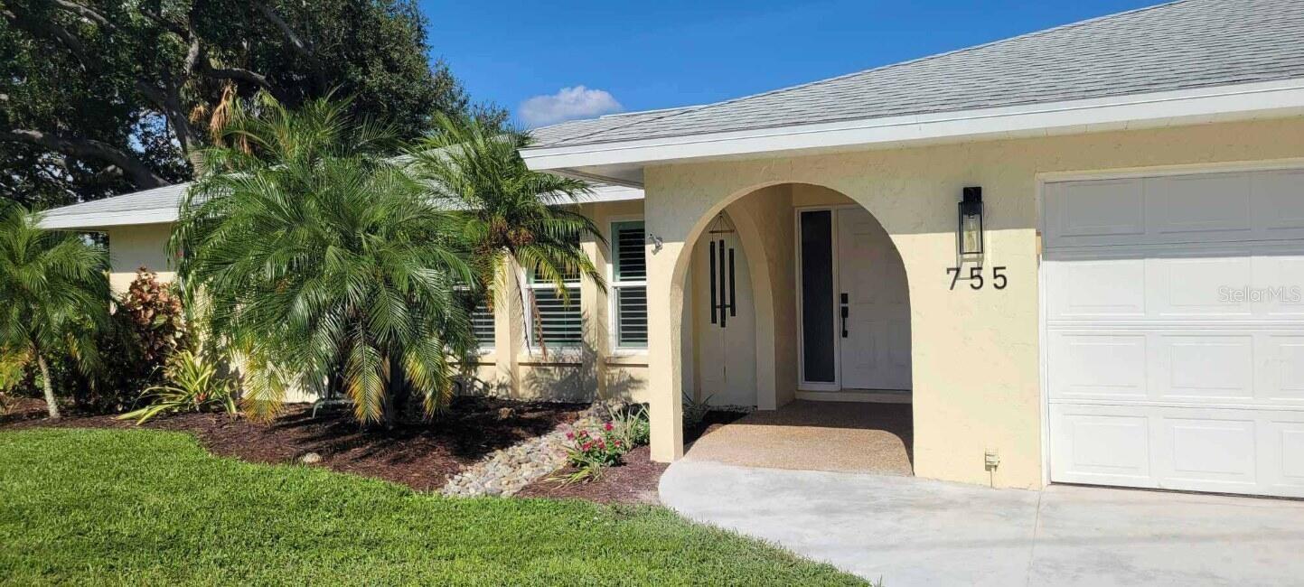 Single Family Residence at 755 KENT RD, VENICE, photo 2 of 22