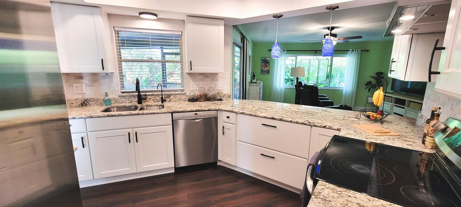 Single Family Residence at 755 KENT RD, VENICE, photo 3 of 22