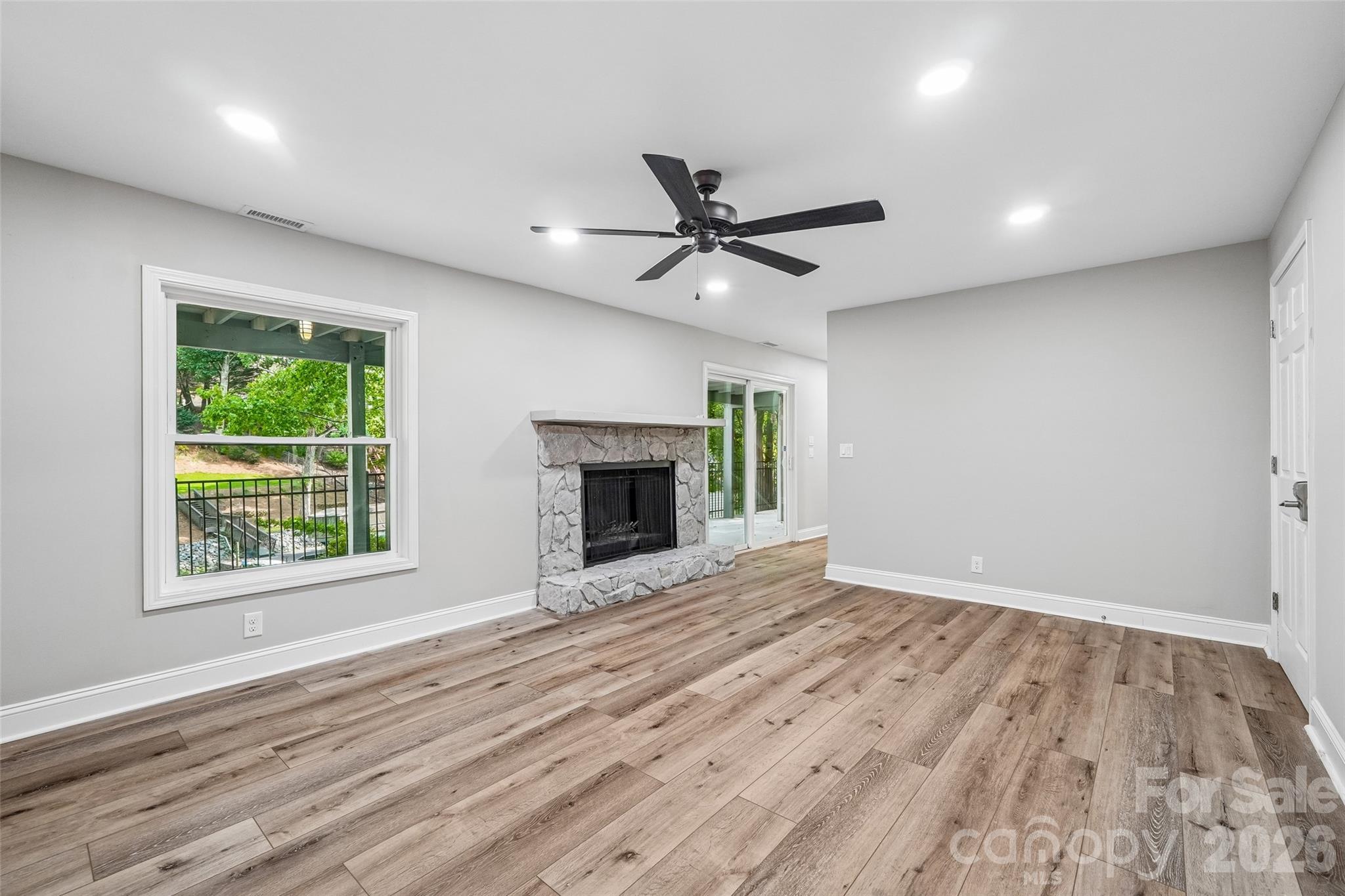 Single Family Residence at 7022 Chelsea Day Lane, Fort Mill, photo 10 of 40