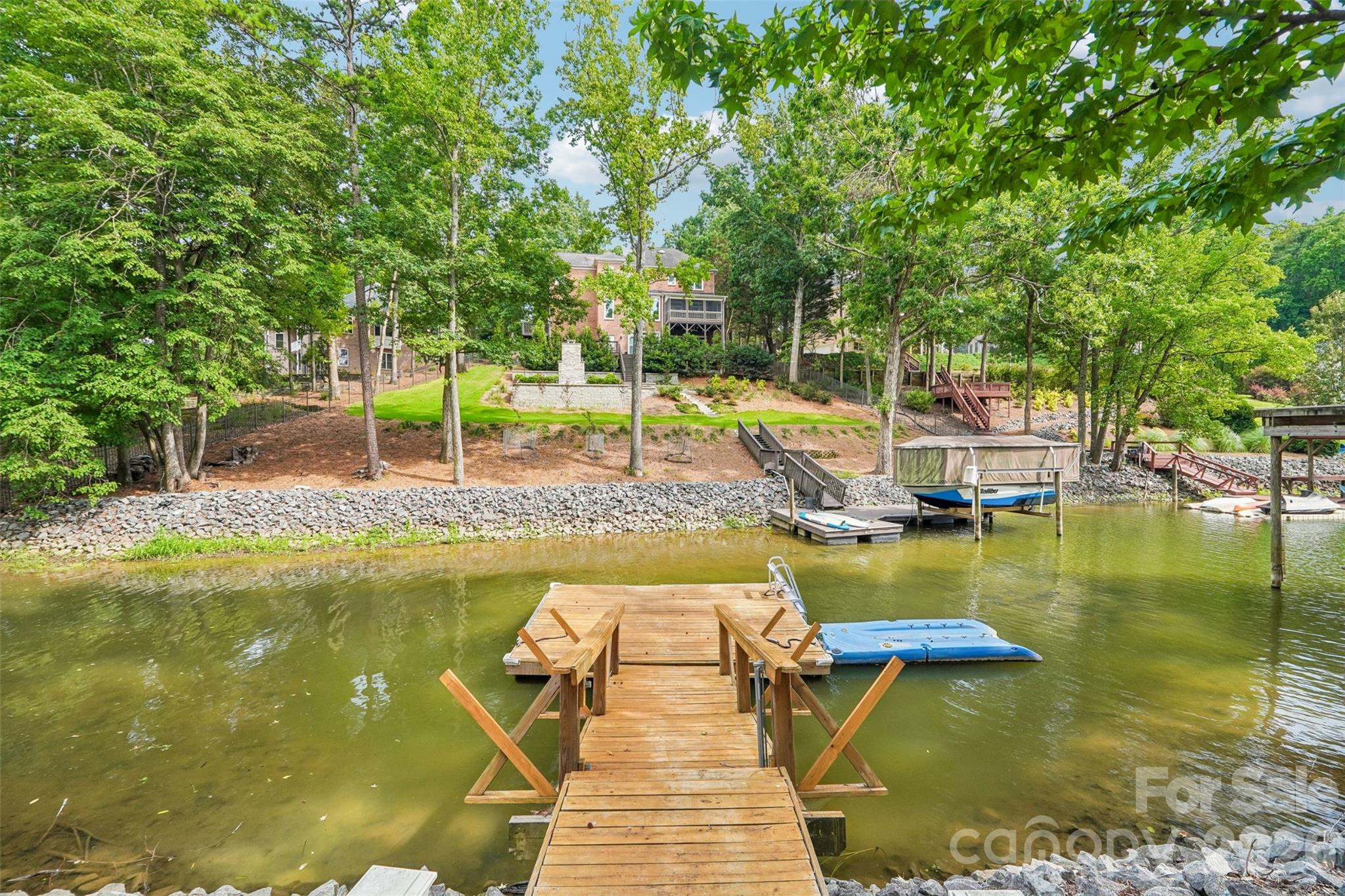 Single Family Residence at 7022 Chelsea Day Lane, Fort Mill, photo 15 of 40