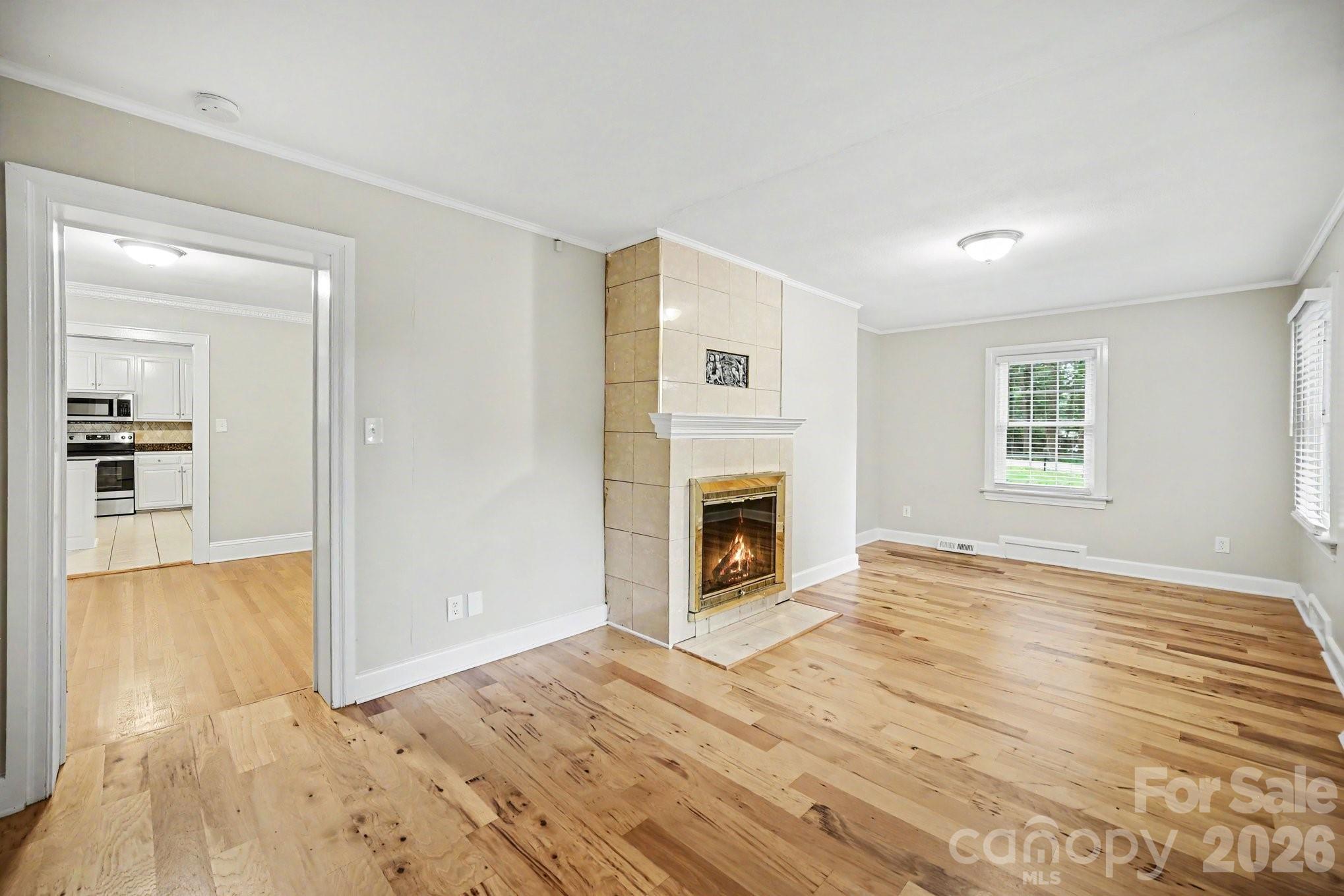 Single Family Residence at 704 1st Avenue Place NE, Conover, photo 5 of 28