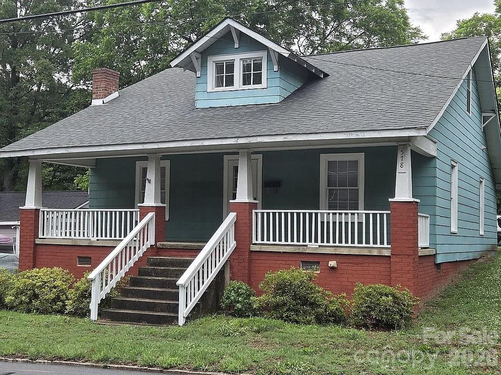 578 Harris Street NW