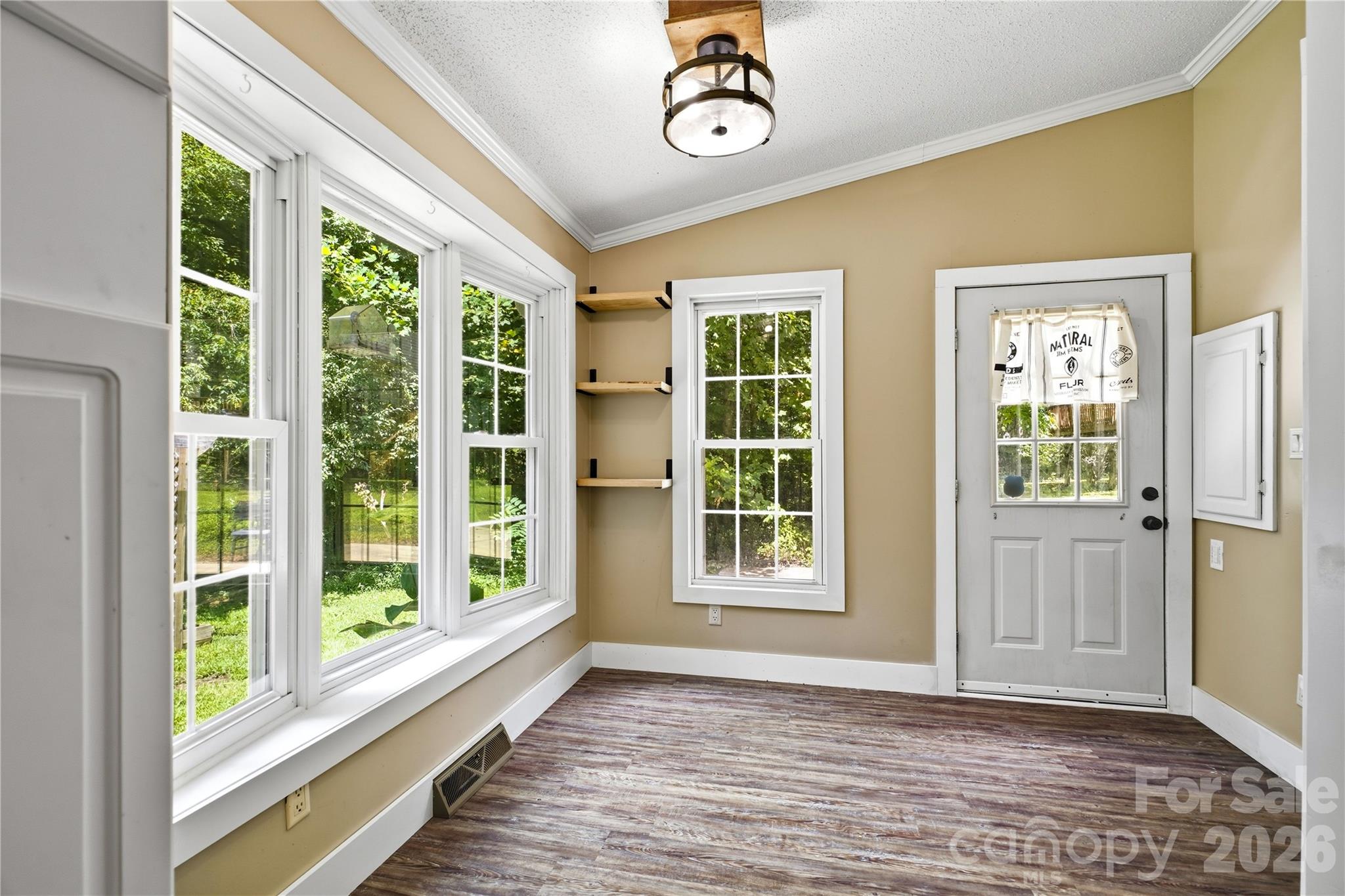 A great place for a built in bench or reading nook! - 3555 Lake Bluff Drive, Sherrills Ford