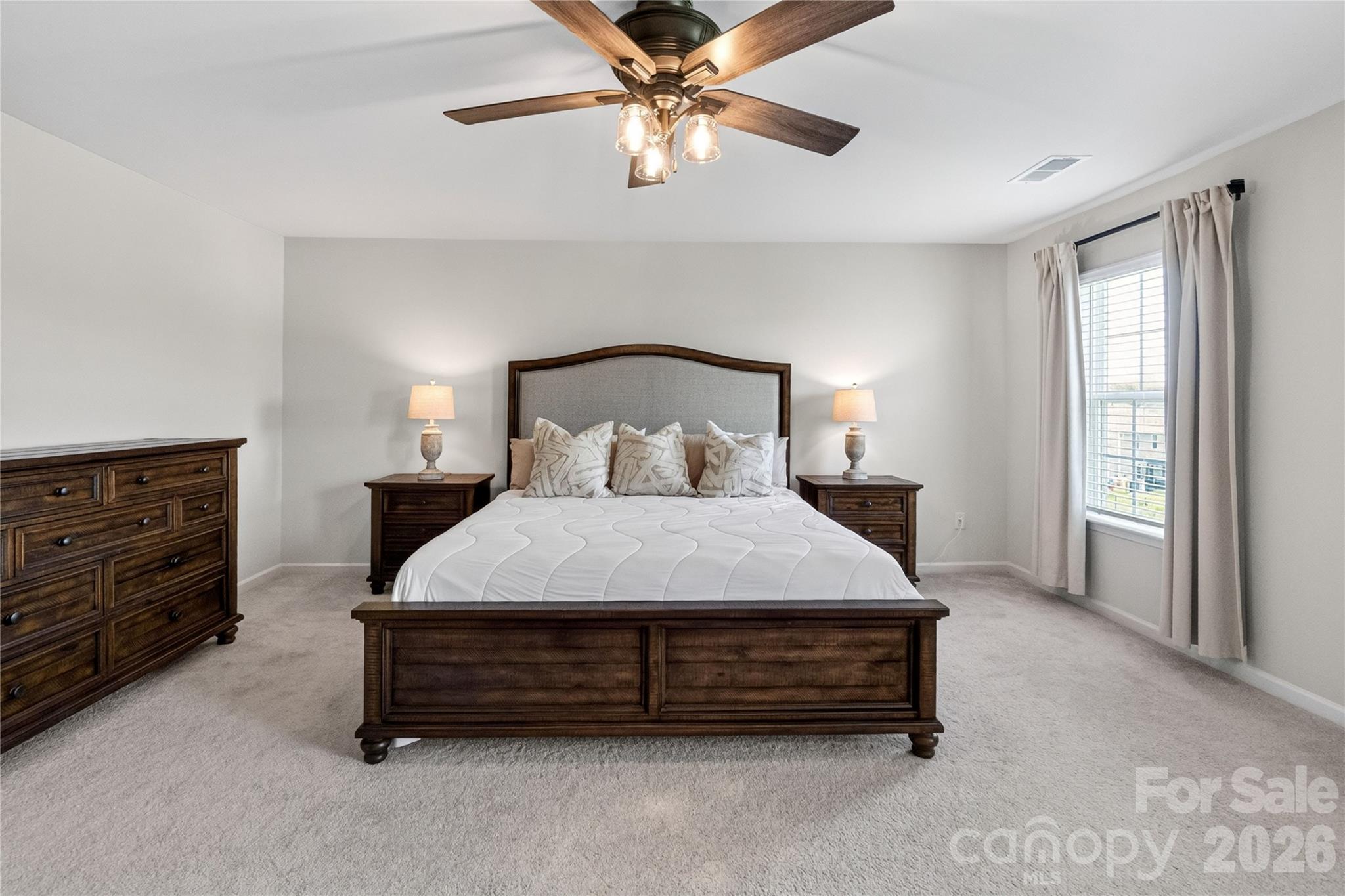 Single Family Residence at 252 Kennerly Center Drive, Mooresville, photo 4 of 40