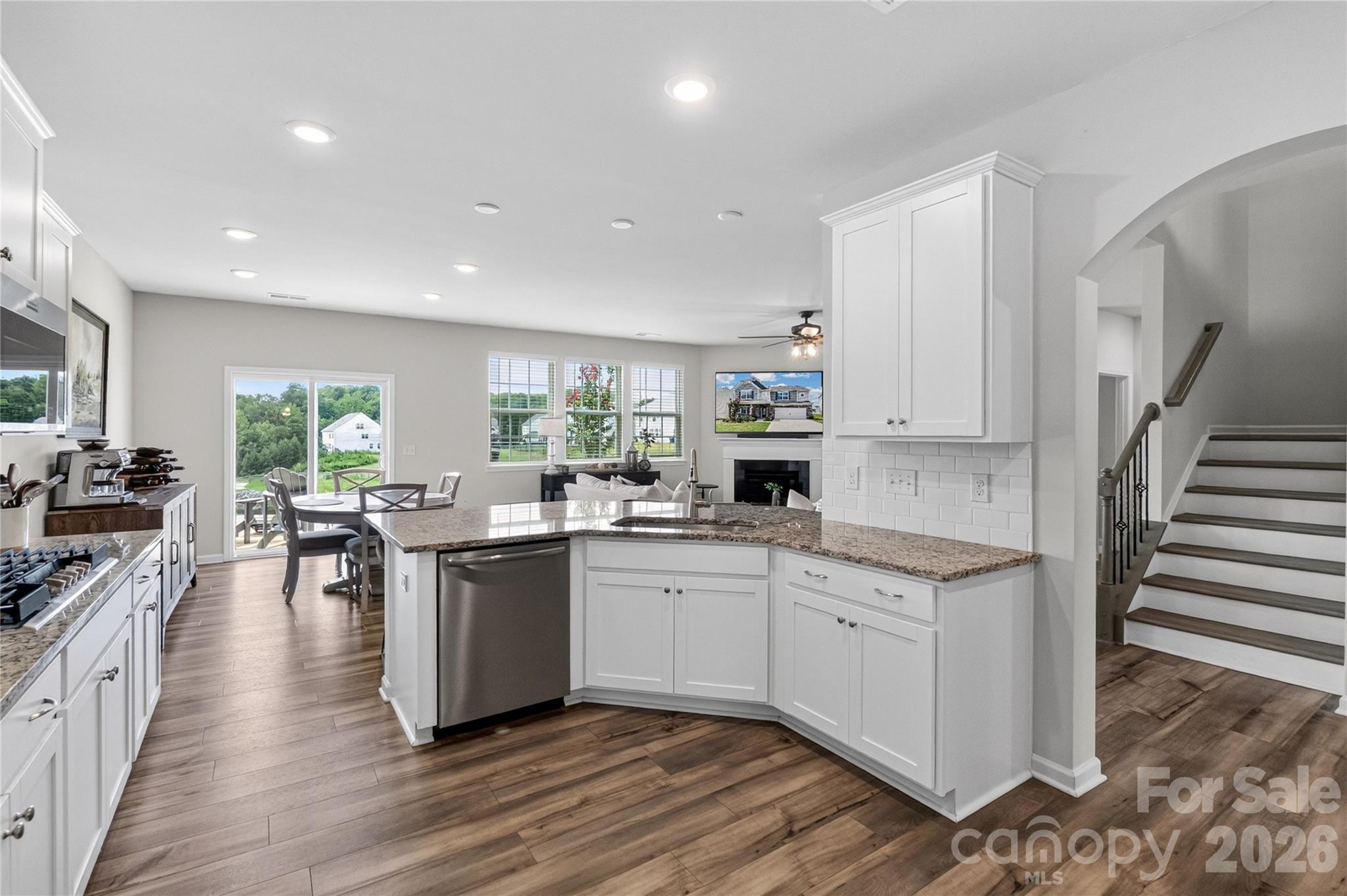 Single Family Residence at 252 Kennerly Center Drive, Mooresville, photo 10 of 40