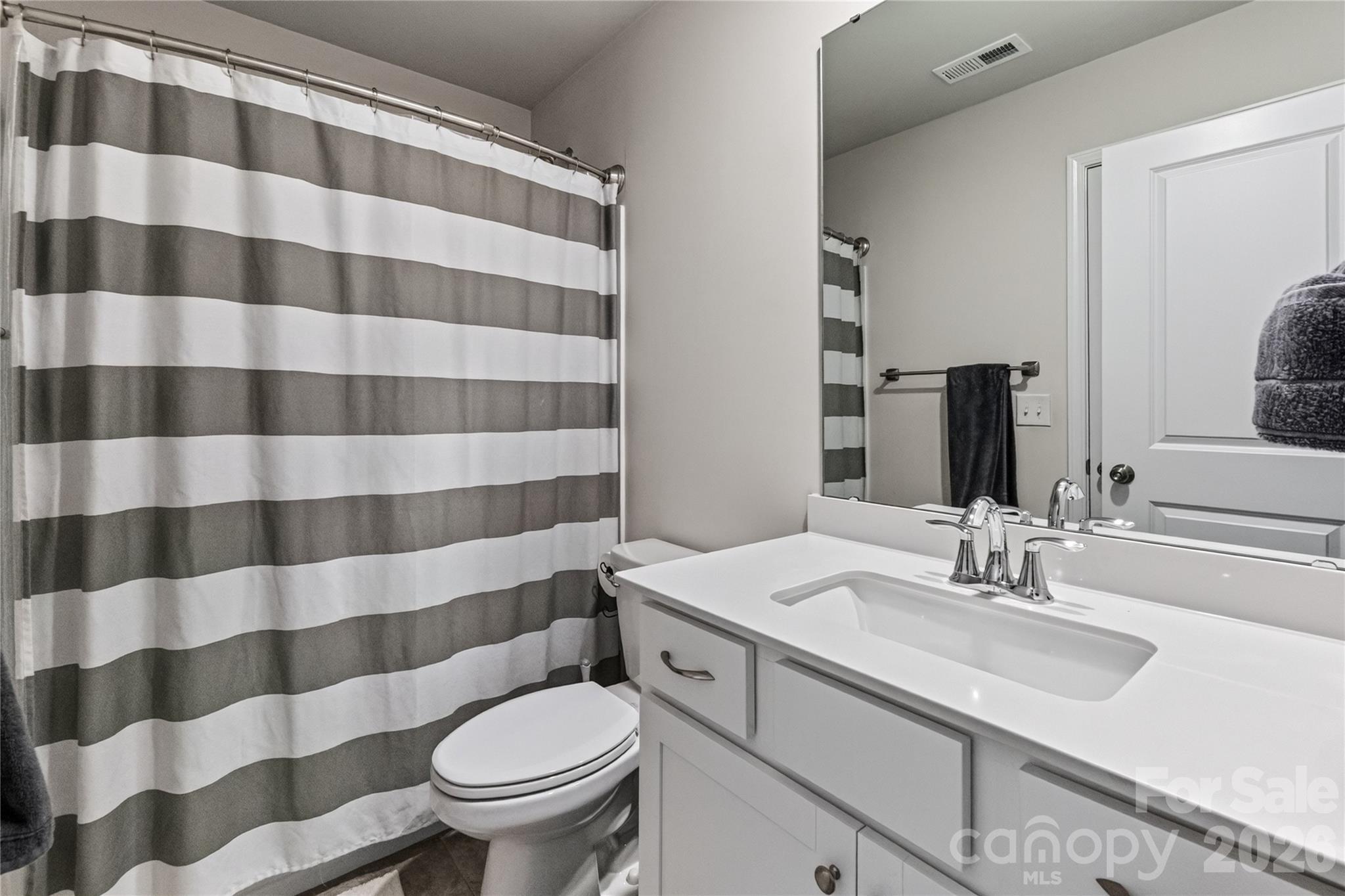 Single Family Residence at 252 Kennerly Center Drive, Mooresville, photo 32 of 40