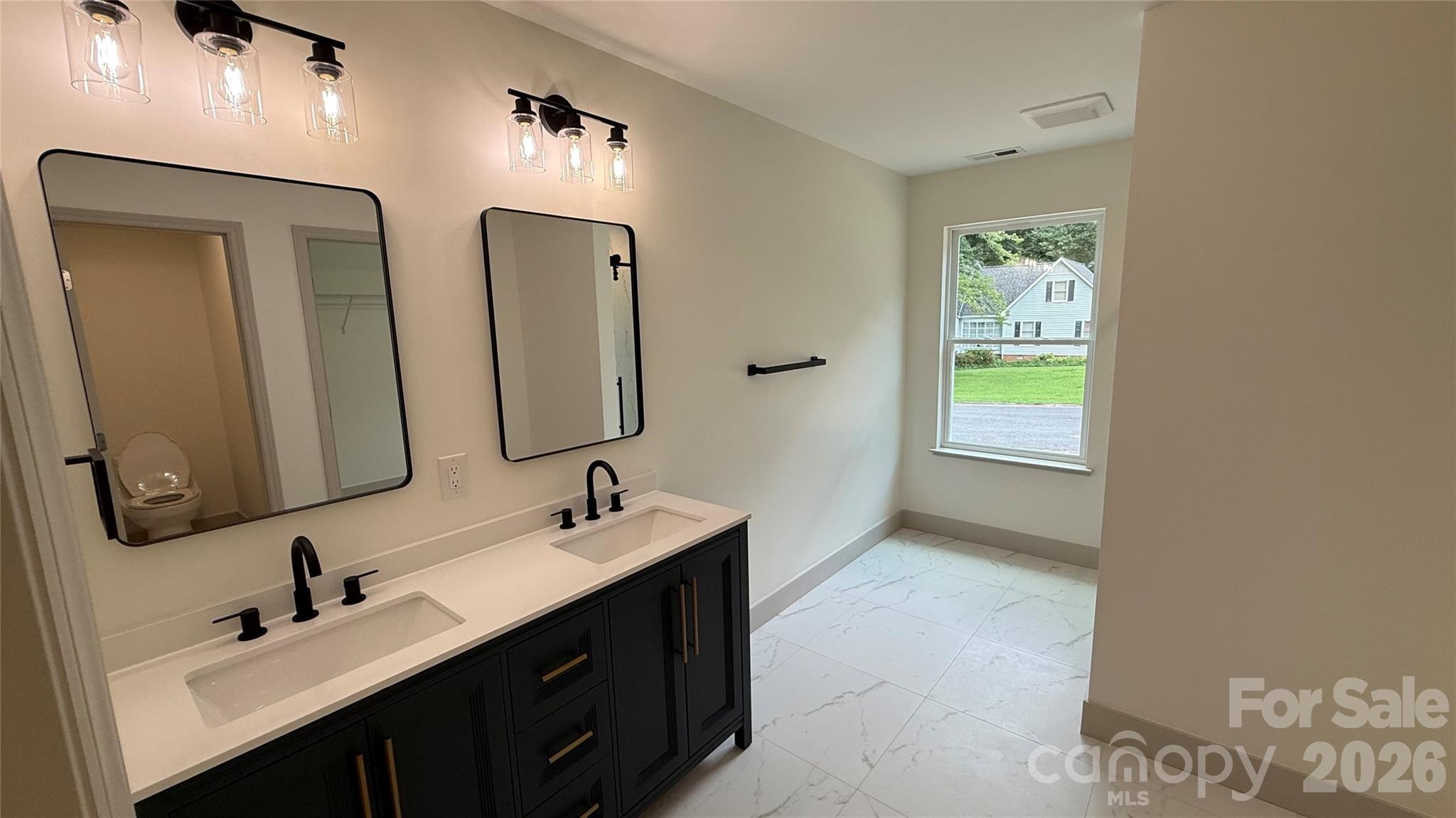 Single Family Residence at 2766 Oakhurst Drive, Rock Hill, photo 17 of 33