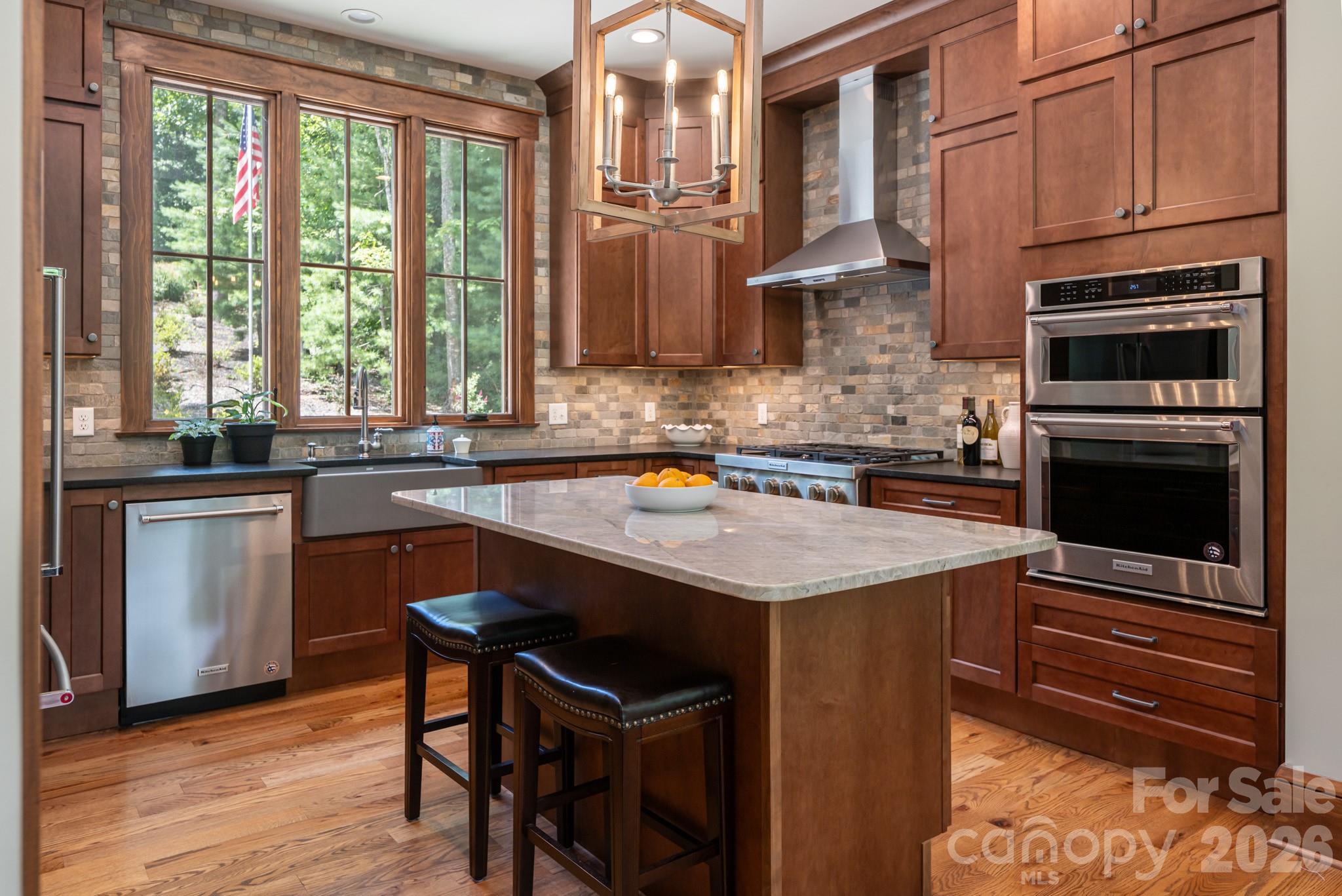 Single Family Residence at 403 Thunder Mountain Road, Hendersonville, photo 14 of 48
