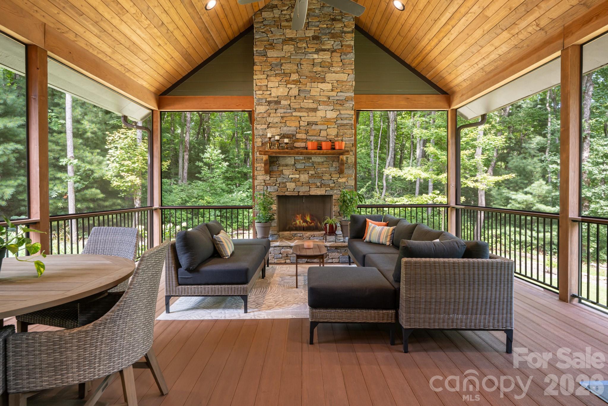 Single Family Residence at 403 Thunder Mountain Road, Hendersonville, photo 16 of 48
