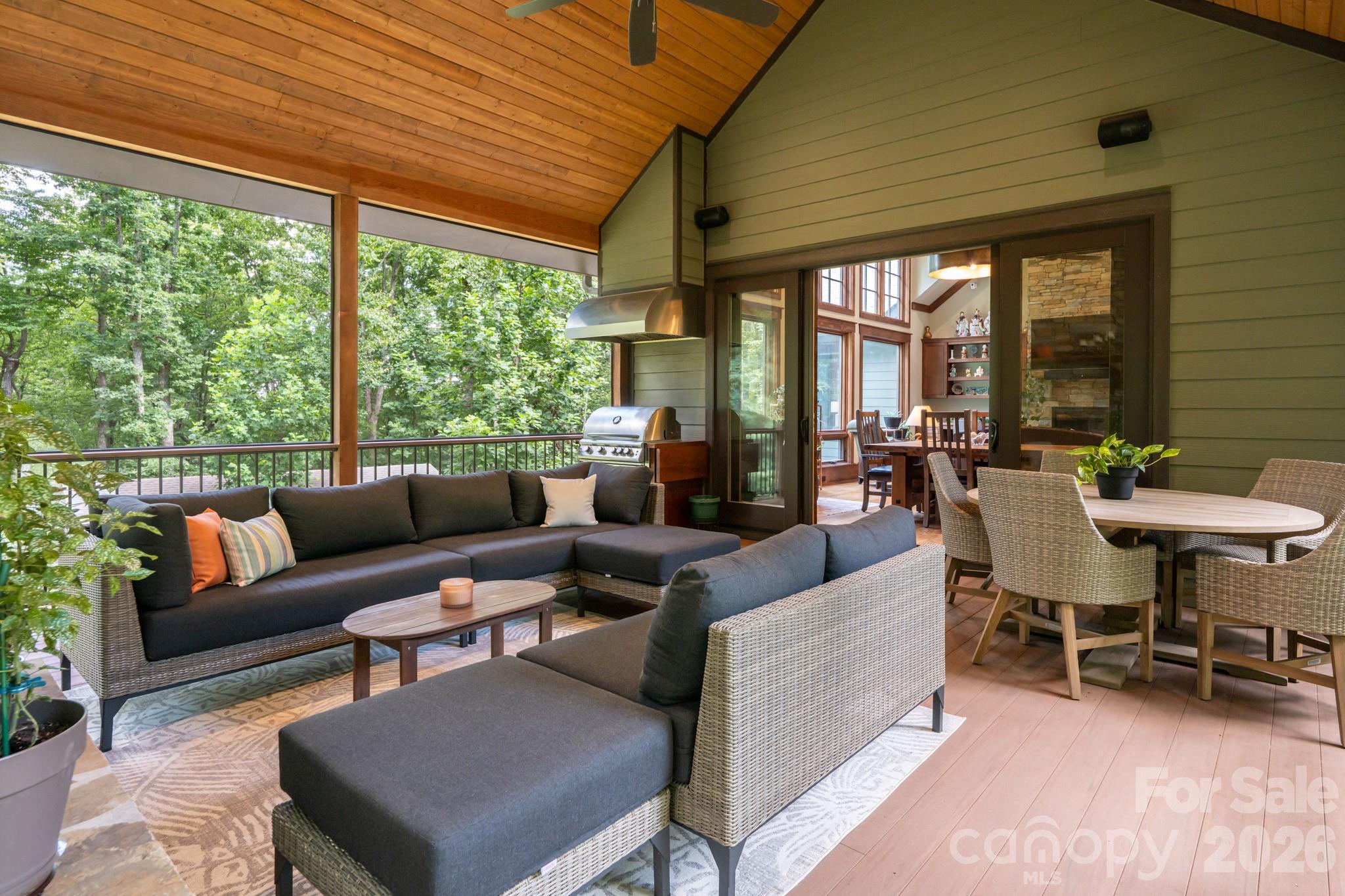 Single Family Residence at 403 Thunder Mountain Road, Hendersonville, photo 19 of 48