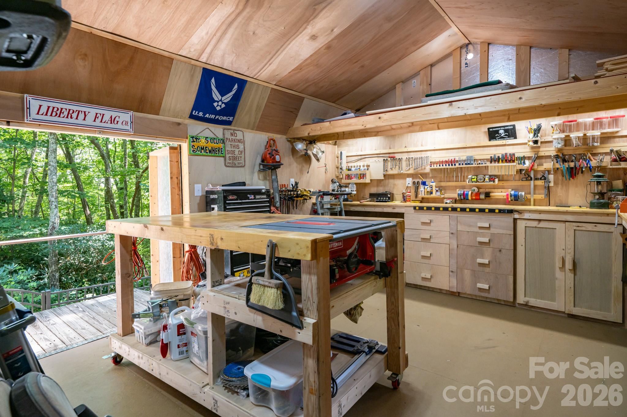 355 SQ FT Outbuilding with office space and room for hobbies/workshop. - 403 Thunder Mountain Road, Hendersonville
