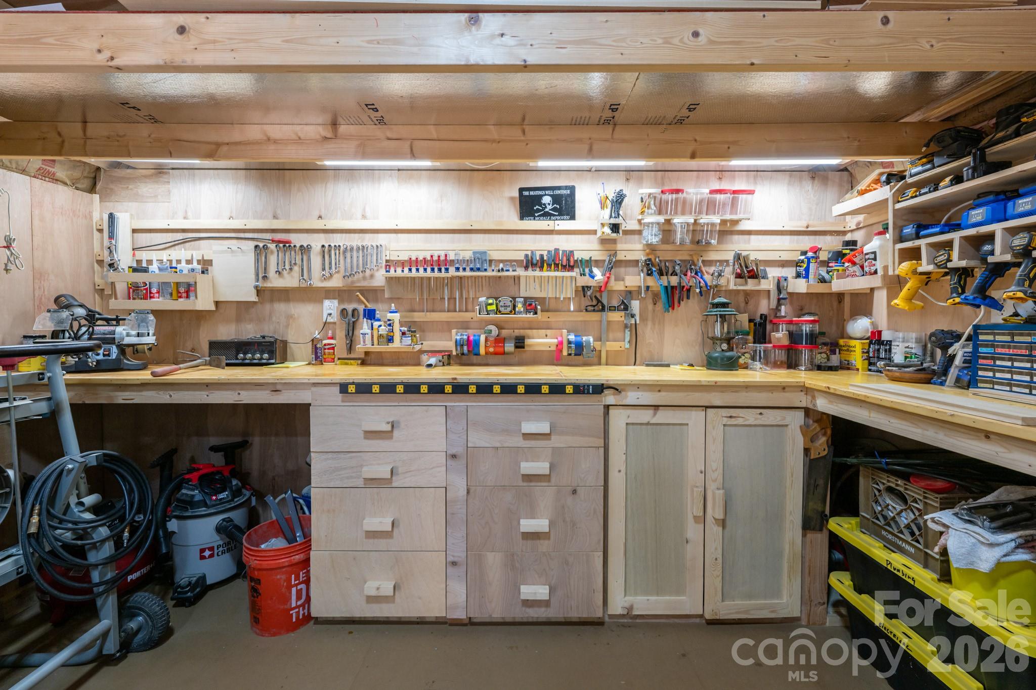 355 SQ FT Outbuilding with office space and room for hobbies/workshop. - 403 Thunder Mountain Road, Hendersonville