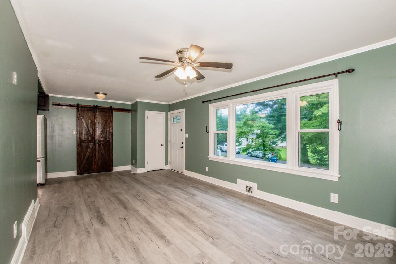 Single Family Residence at 1317 Meadowbrook Circle, Salisbury, photo 10 of 31