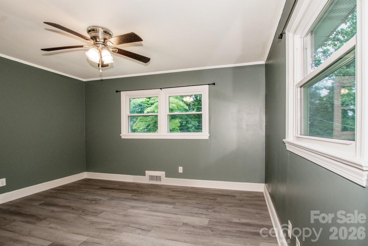Single Family Residence at 1317 Meadowbrook Circle, Salisbury, photo 24 of 31