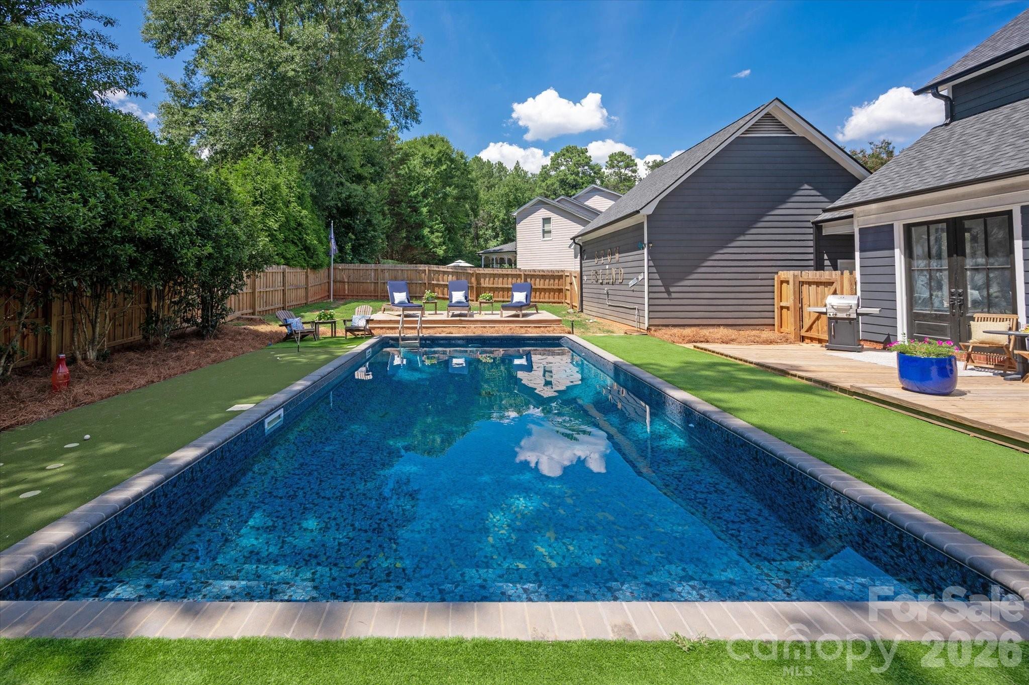 Fresh turf for easy maintenance - 1235 Old Coach Lane, Rock Hill