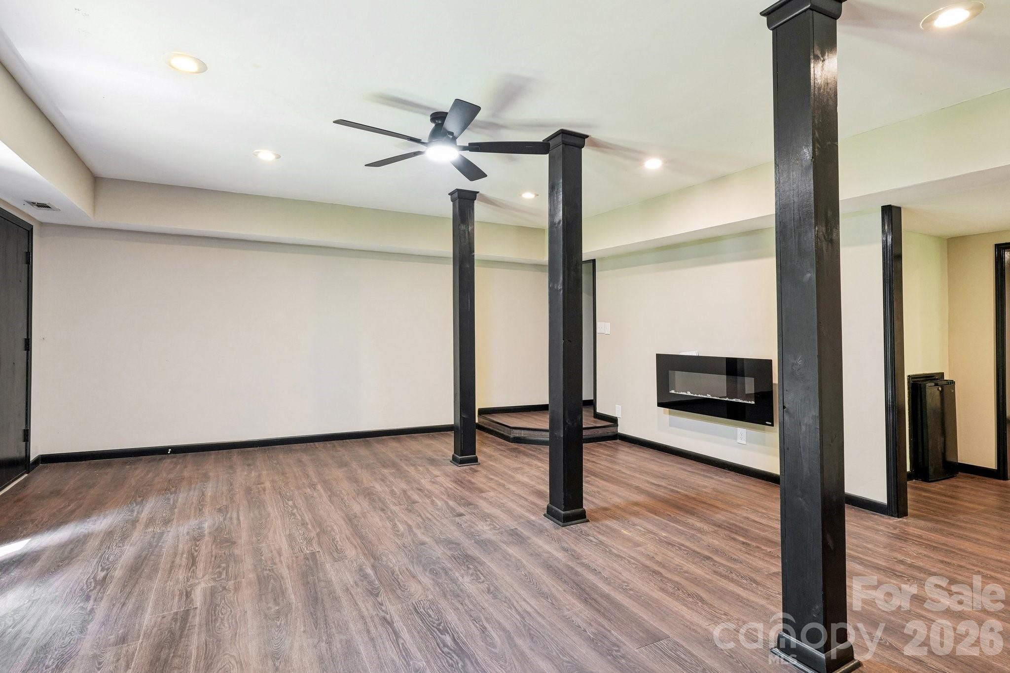 Single Family Residence at 407 Robinwood Drive, Shelby, photo 38 of 48