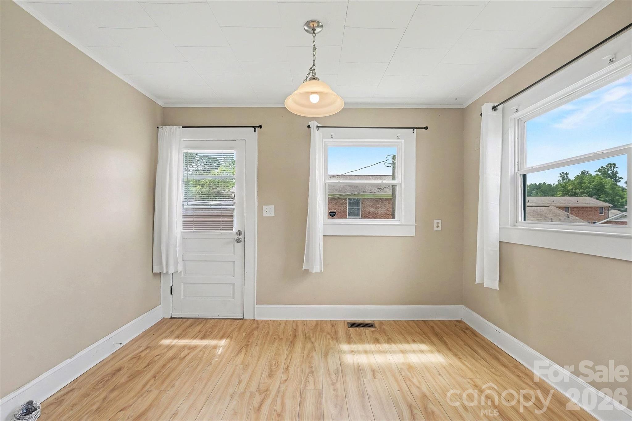Single Family Residence at 1102 Desoto Avenue, Kannapolis, photo 7 of 16