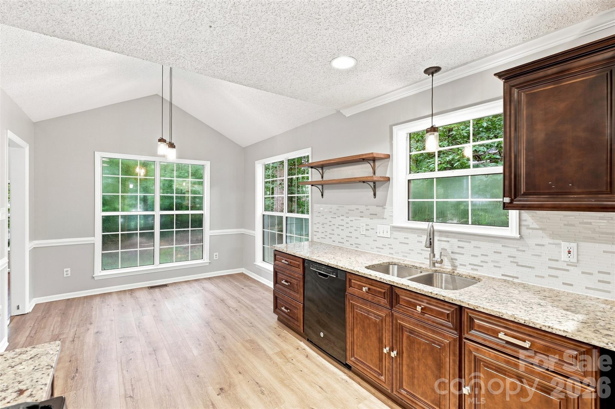 Single Family Residence at 2336 Mill House Lane, Matthews, photo 8 of 27