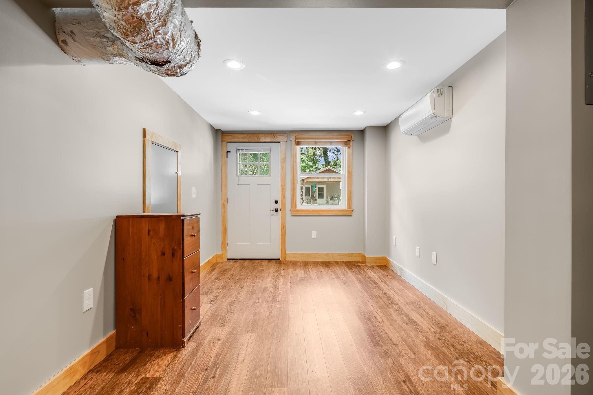 Flexible Secondary living space with its own private entry - 10 Davenport Place, Asheville