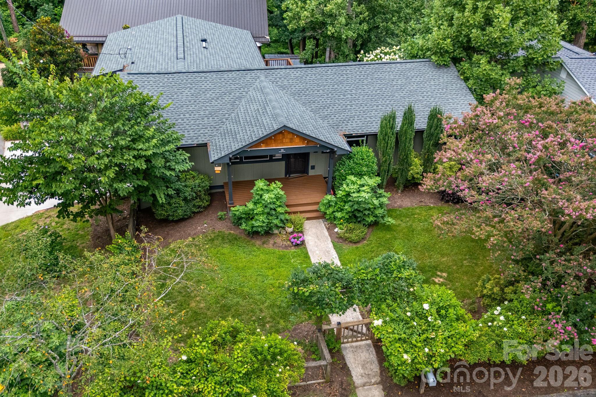 Single Family Residence at 10 Davenport Place, Asheville, photo 42 of 47
