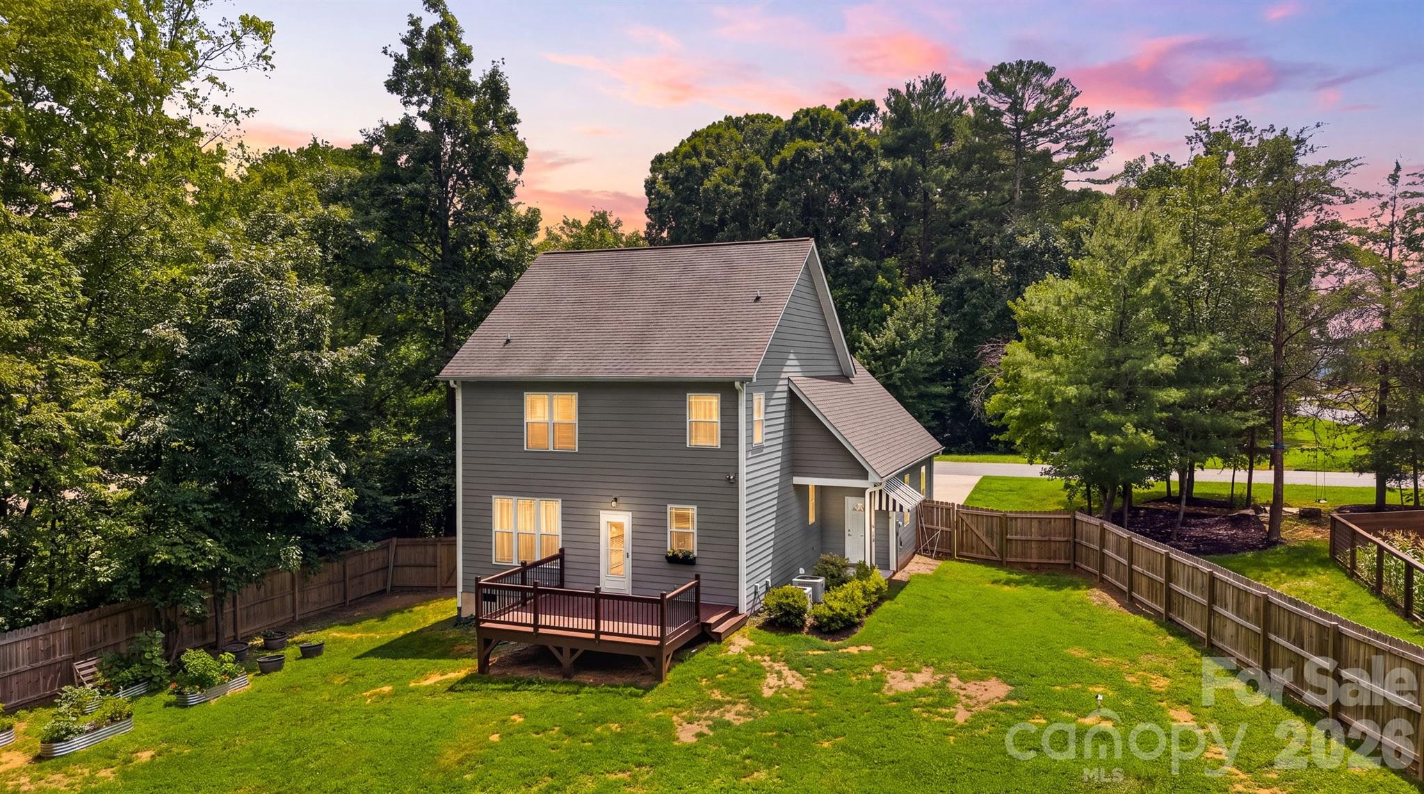 Single Family Residence at 5810 Dwayne Starnes Drive, Hickory, photo 37 of 42