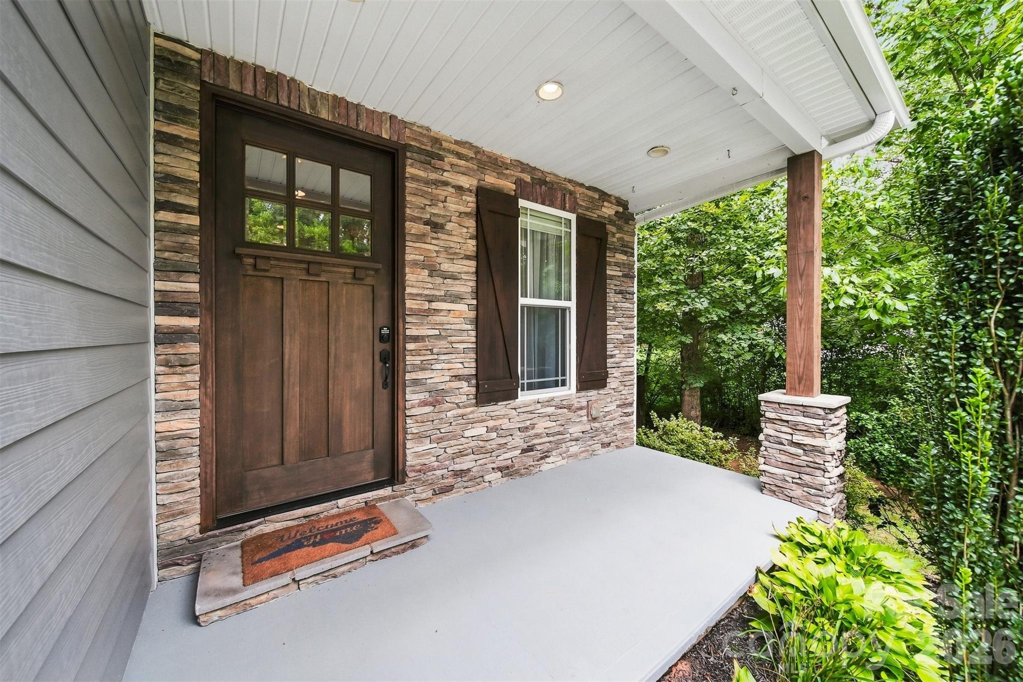 Single Family Residence at 5810 Dwayne Starnes Drive, Hickory, photo 2 of 42