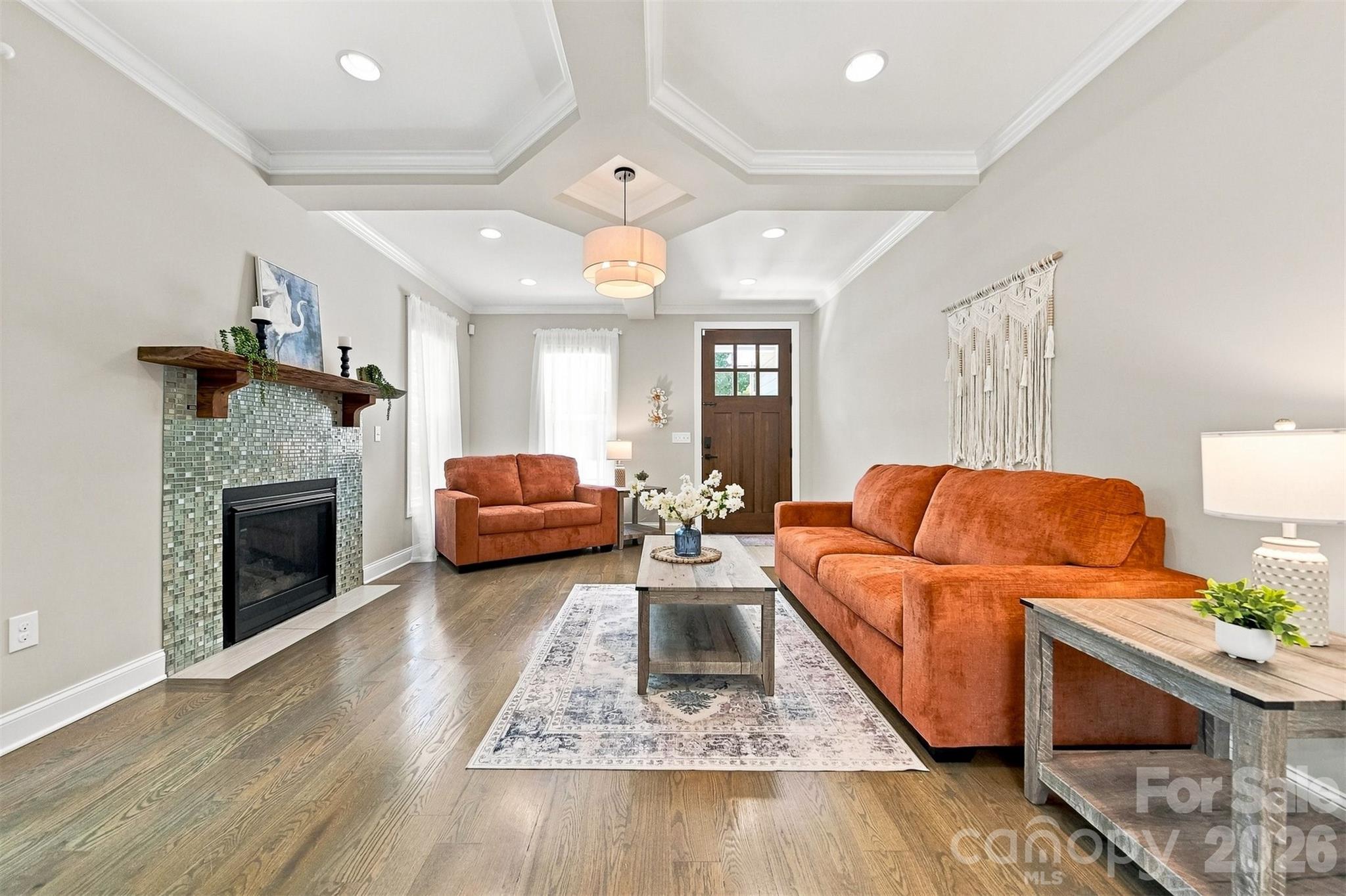 Single Family Residence at 5810 Dwayne Starnes Drive, Hickory, photo 6 of 42