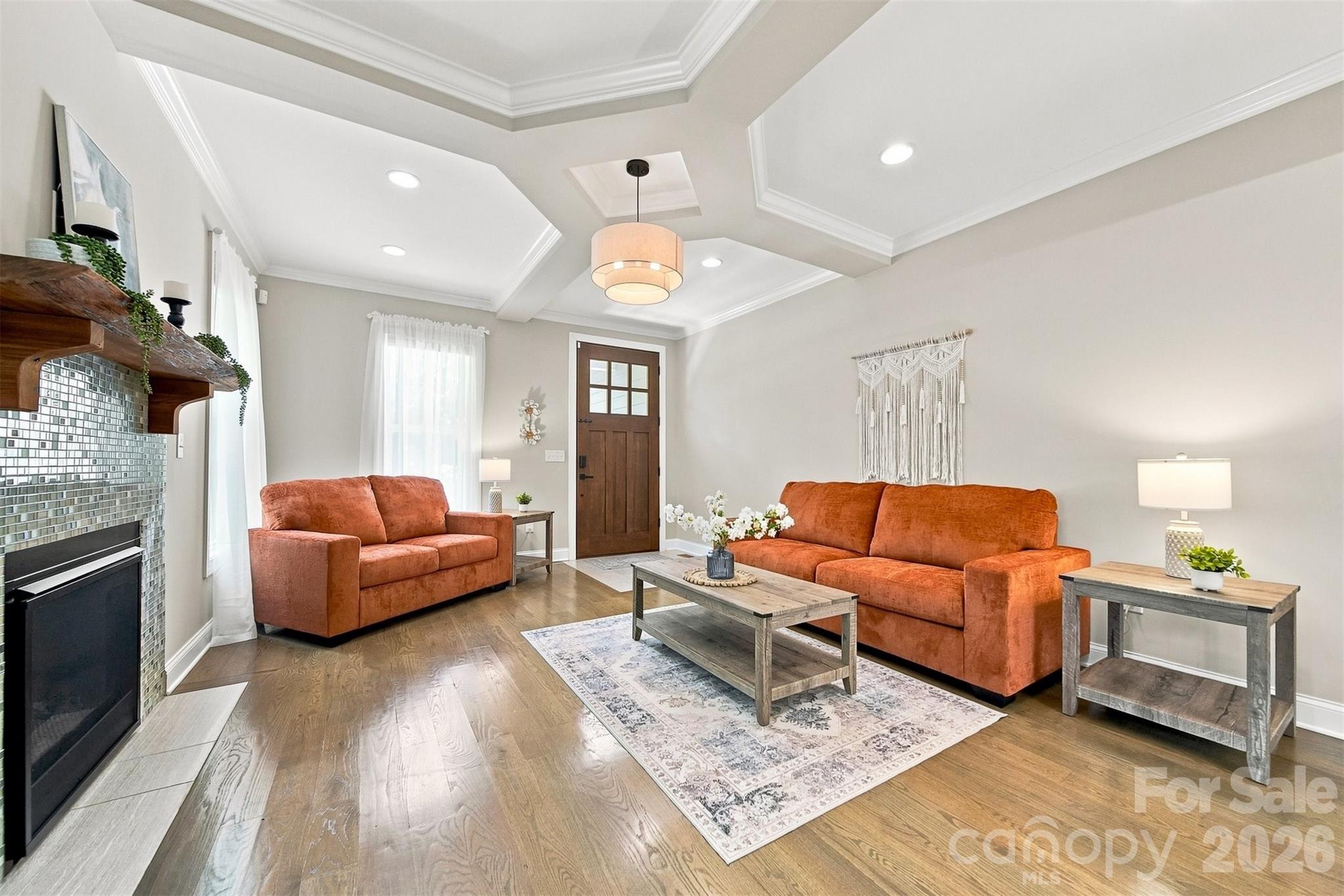 Single Family Residence at 5810 Dwayne Starnes Drive, Hickory, photo 3 of 42