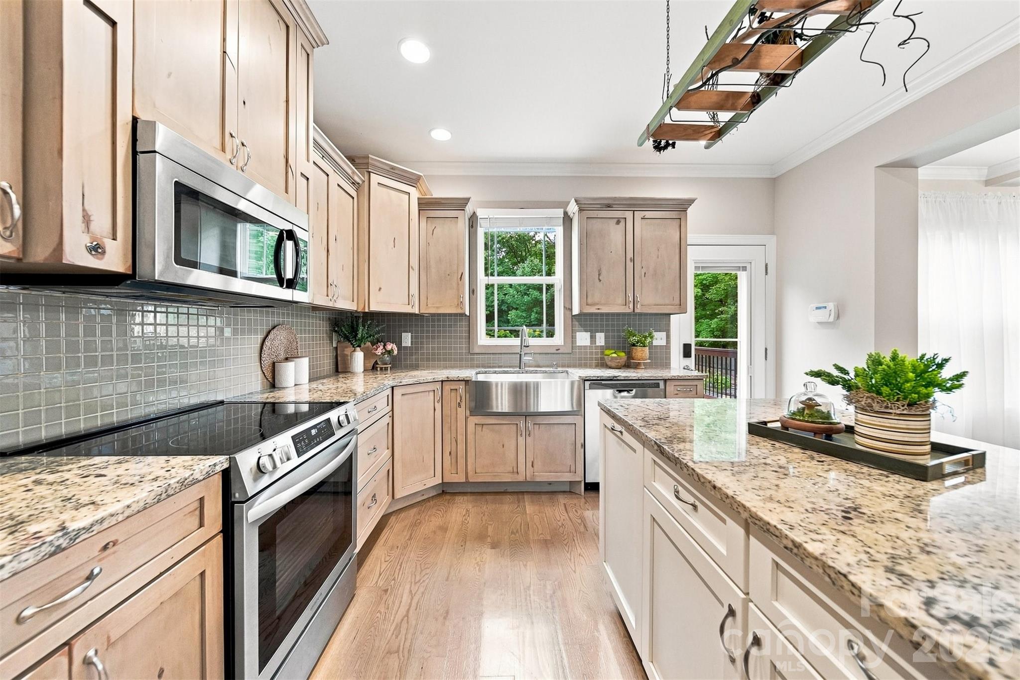 Single Family Residence at 5810 Dwayne Starnes Drive, Hickory, photo 14 of 42