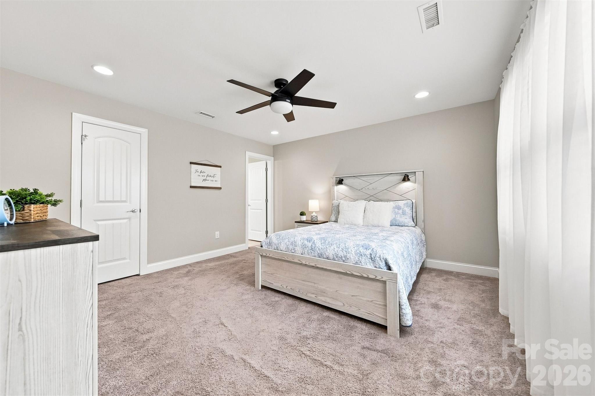 Single Family Residence at 5810 Dwayne Starnes Drive, Hickory, photo 16 of 42