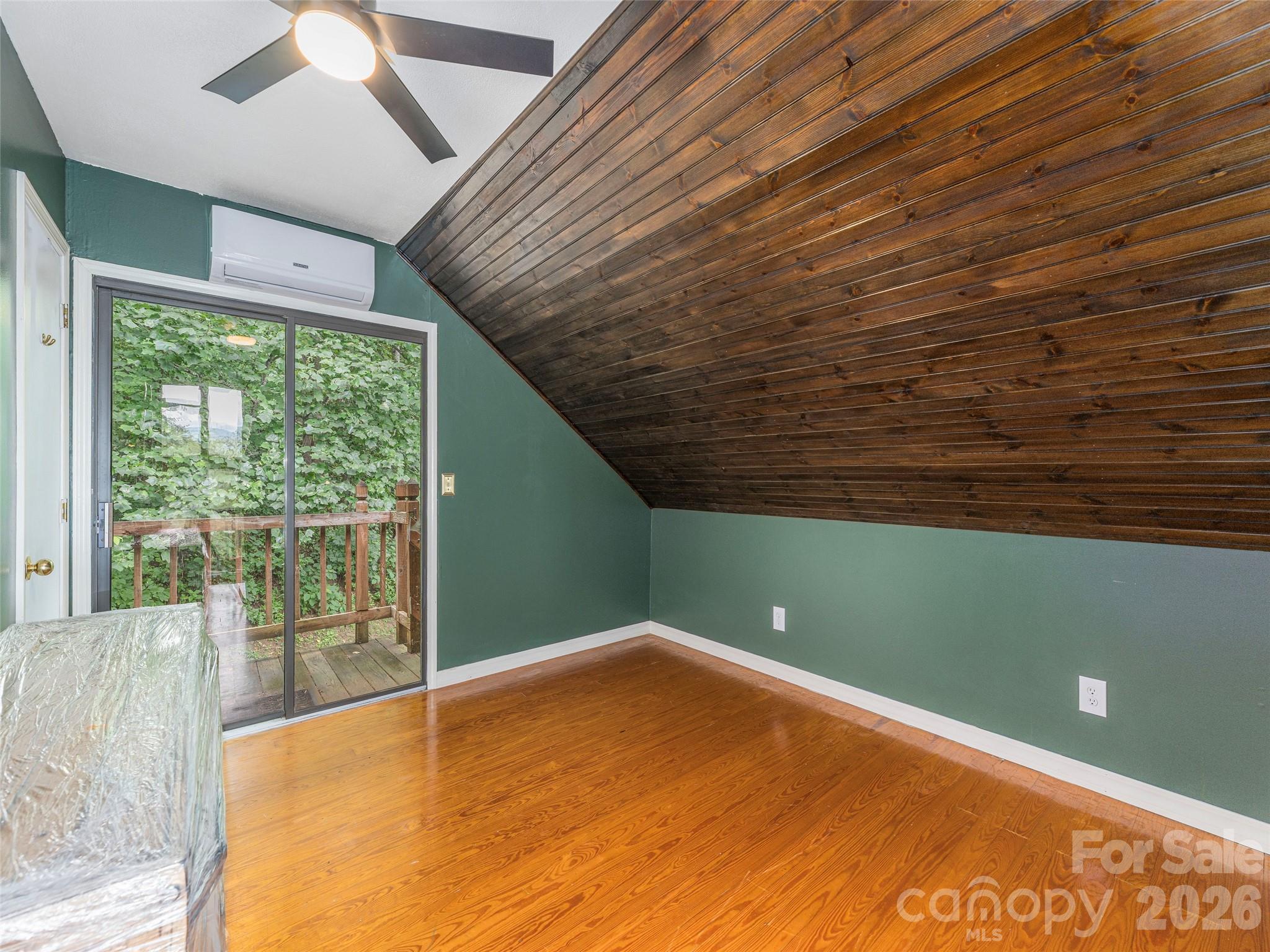 Single Family Residence at 215 Hall Top Road, Waynesville, photo 19 of 35