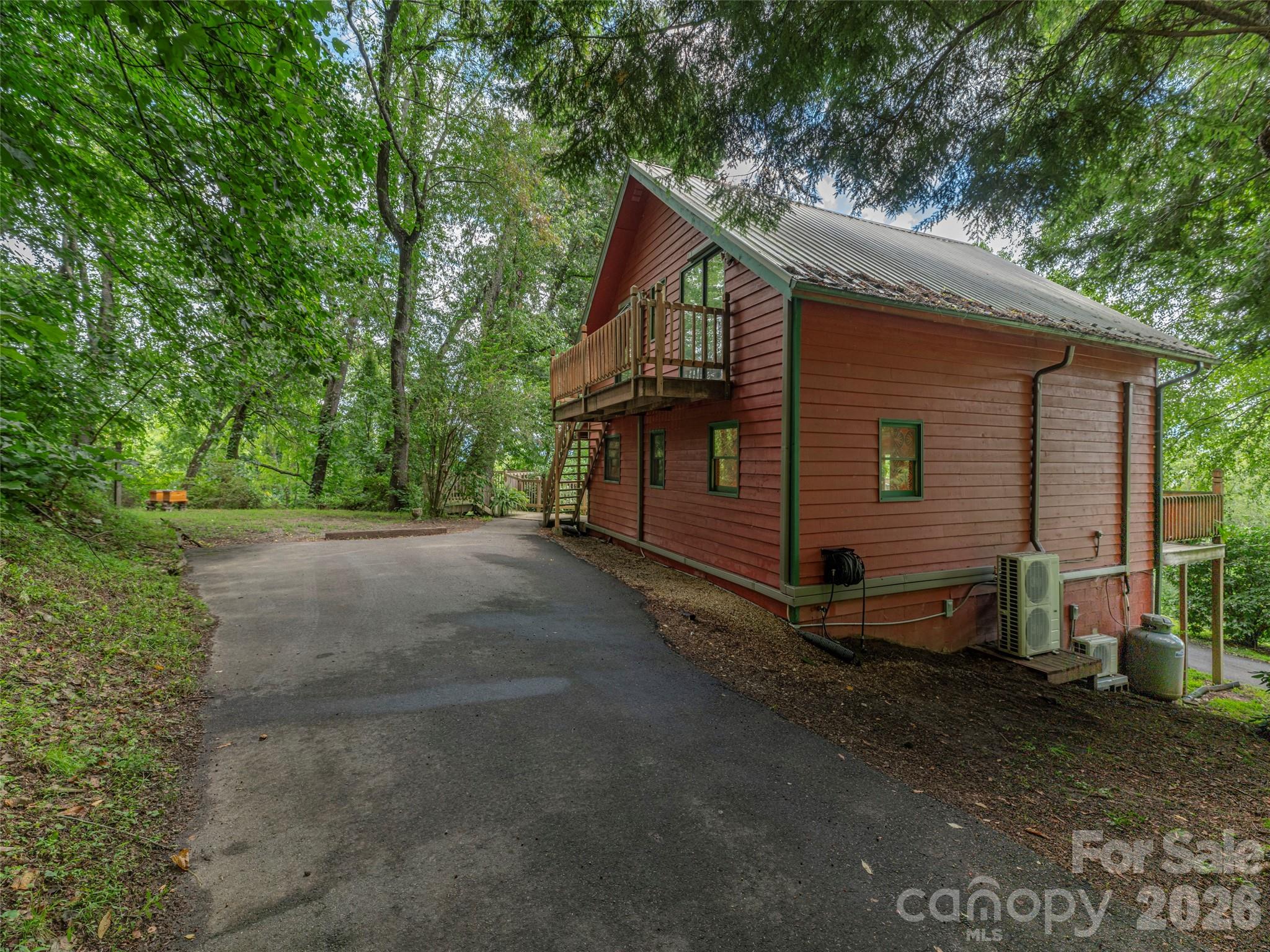 Single Family Residence at 215 Hall Top Road, Waynesville, photo 32 of 35