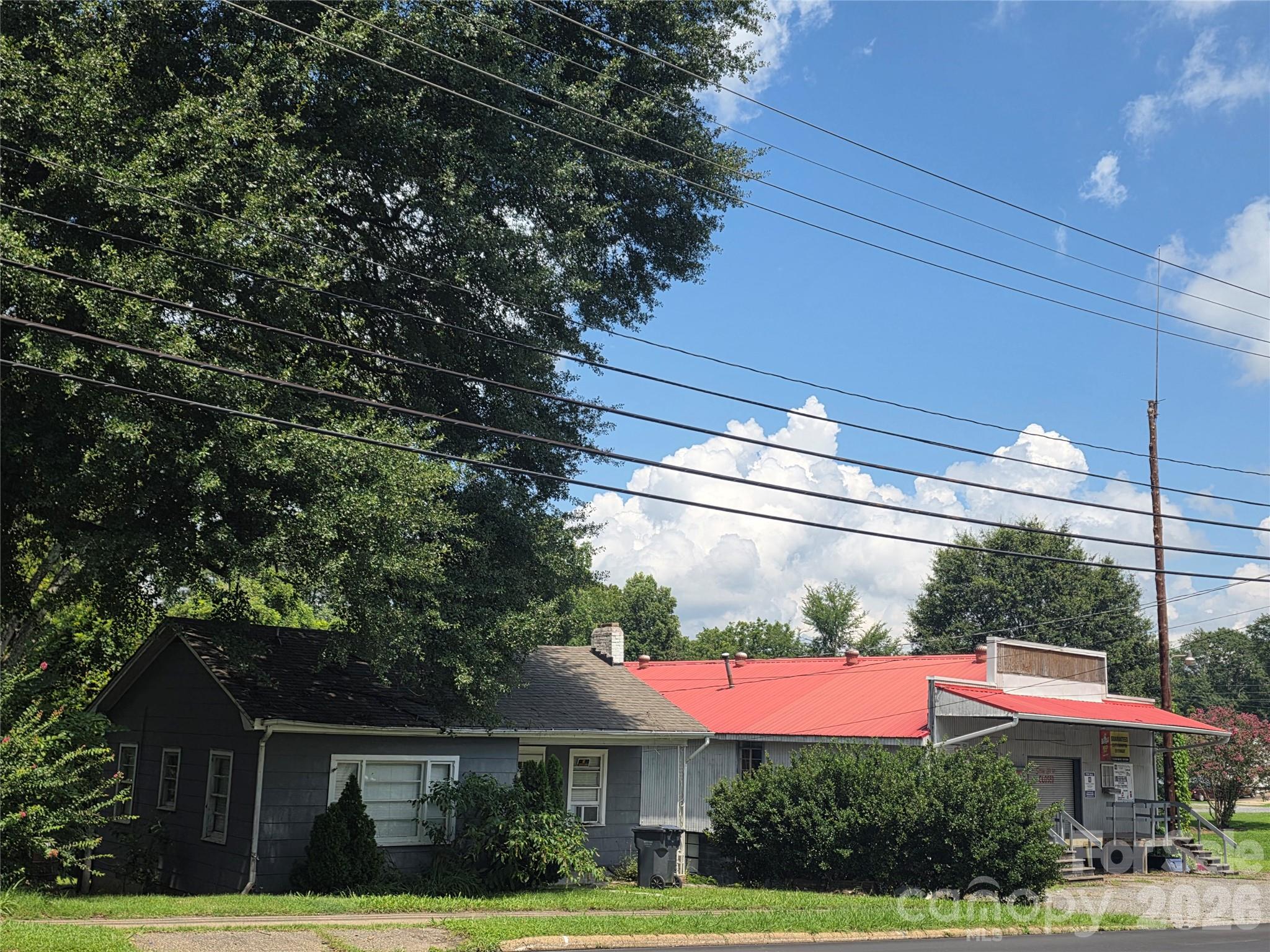 Business at 214 E Trade Street, Dallas, photo 6 of 12