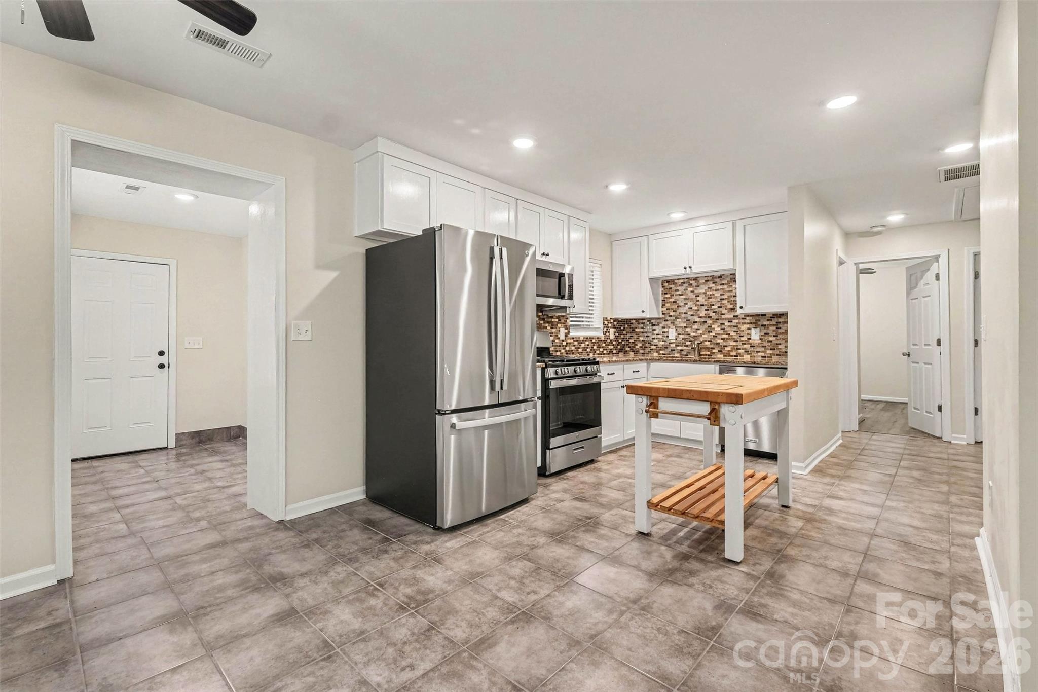 Dining and kitchen - 1352 Steed Street, Rock Hill