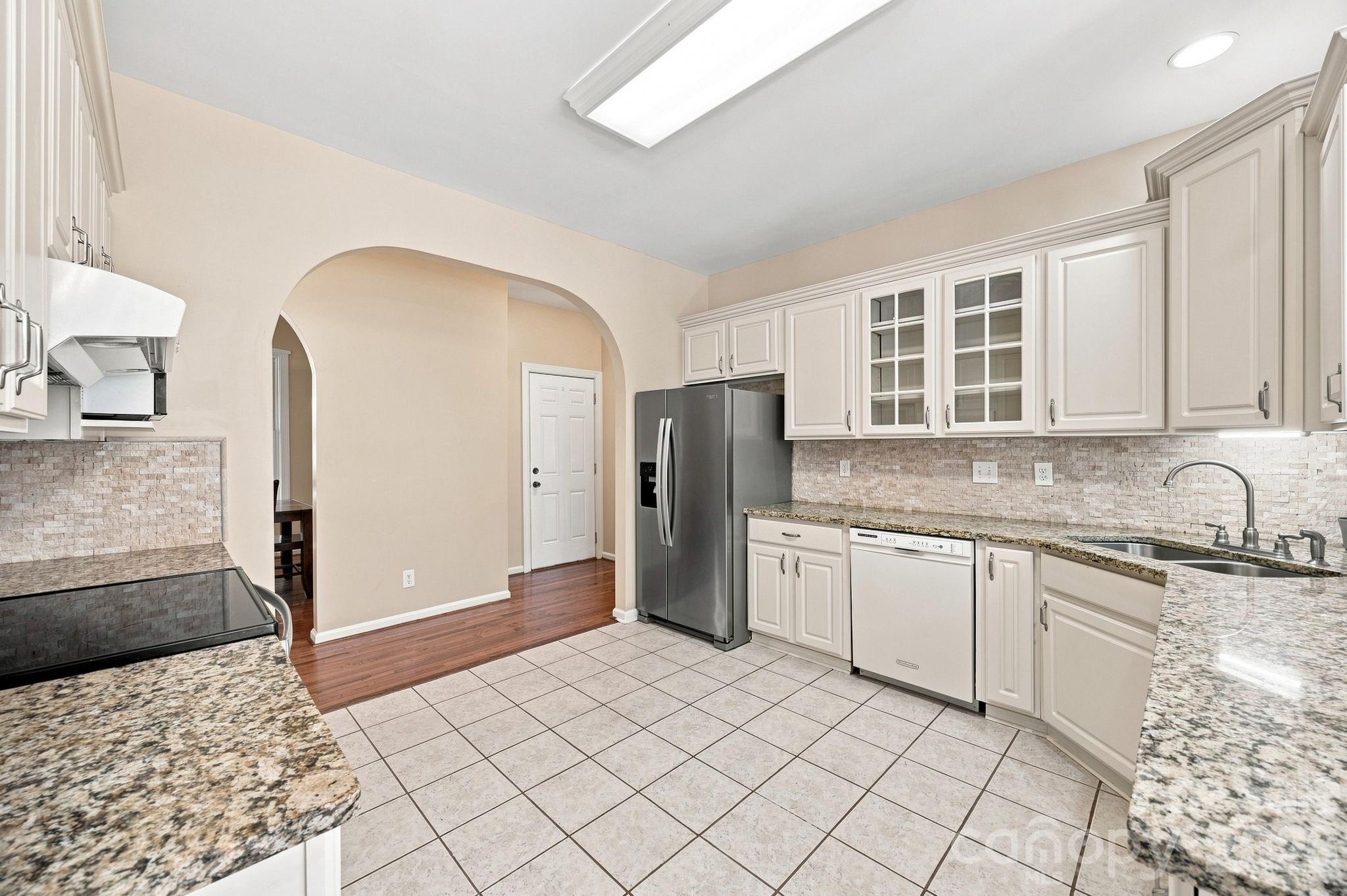 Single Family Residence at 421 De Lara Circle, Salisbury, photo 16 of 47