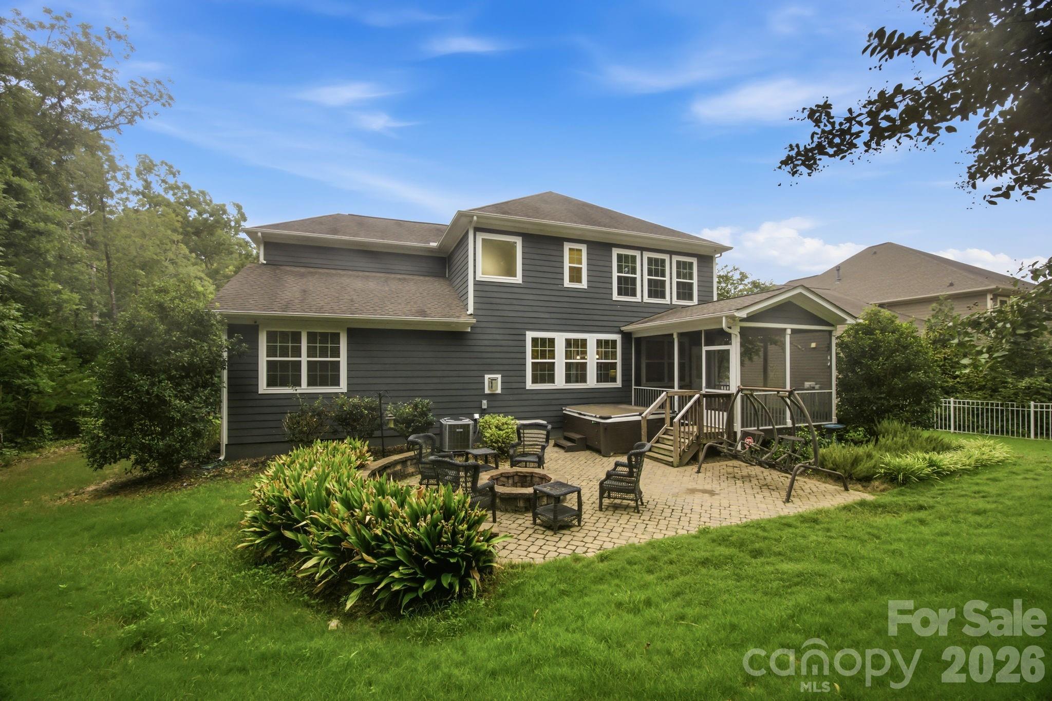 Hot Tub, Firepit and more - 2709 Sugaree Court, Waxhaw